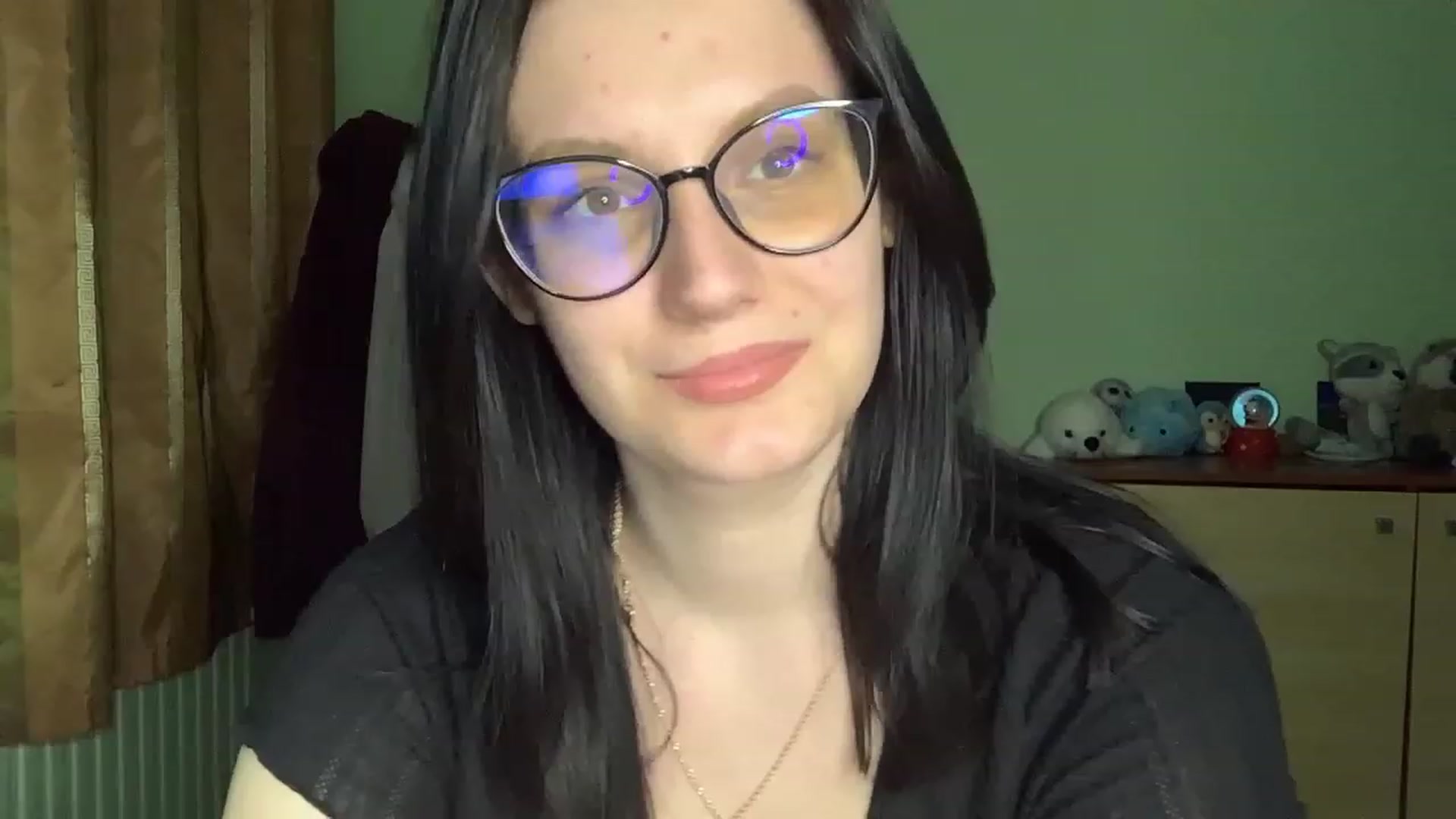 Gallery image thumbnail from Mavvka's myfreecams stream on, 05/27/2023, 21:15 image 10 of 20