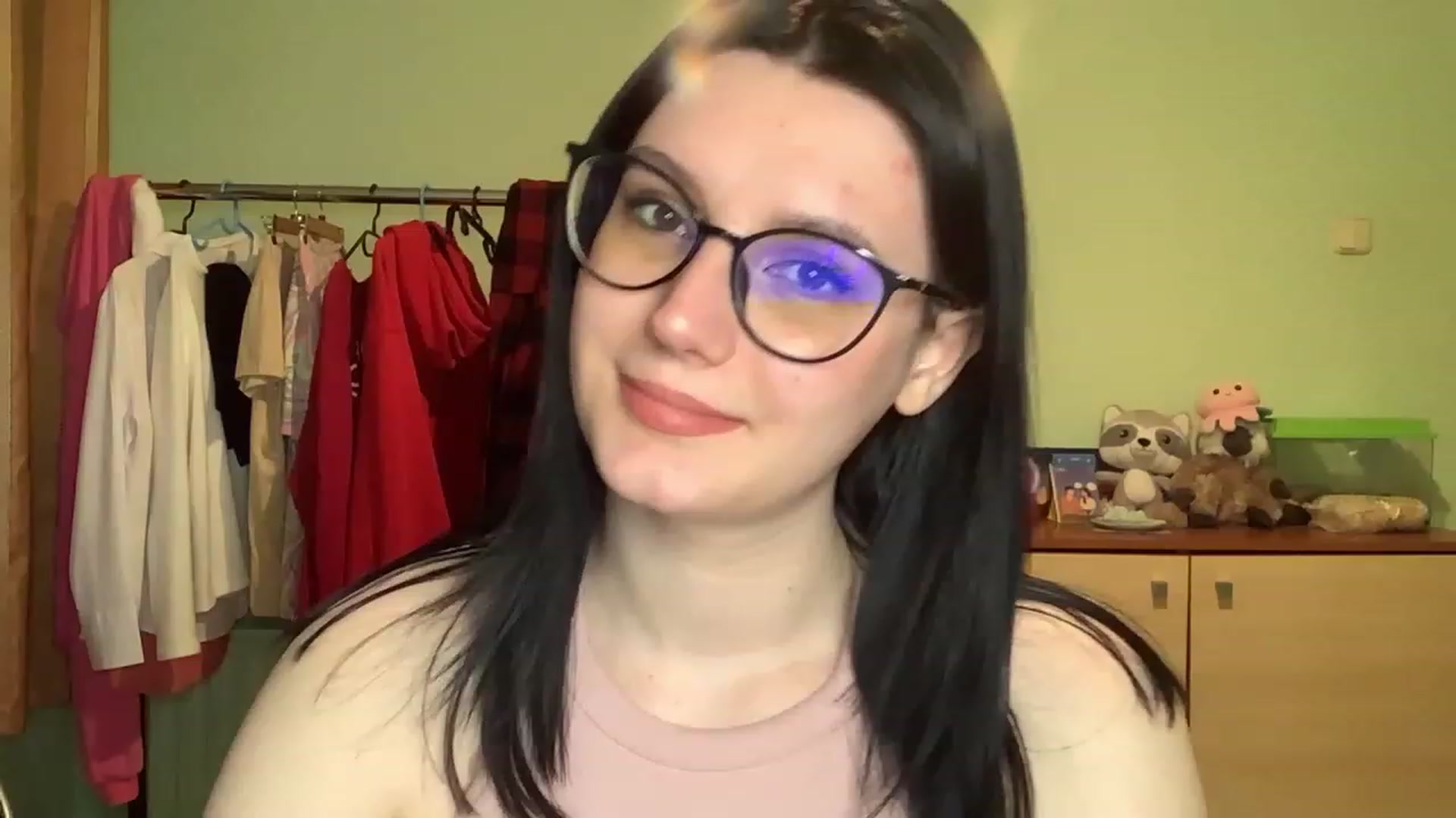 Gallery image thumbnail from Mavvka's myfreecams stream on, 06/05/2023, 21:05 image 16 of 20
