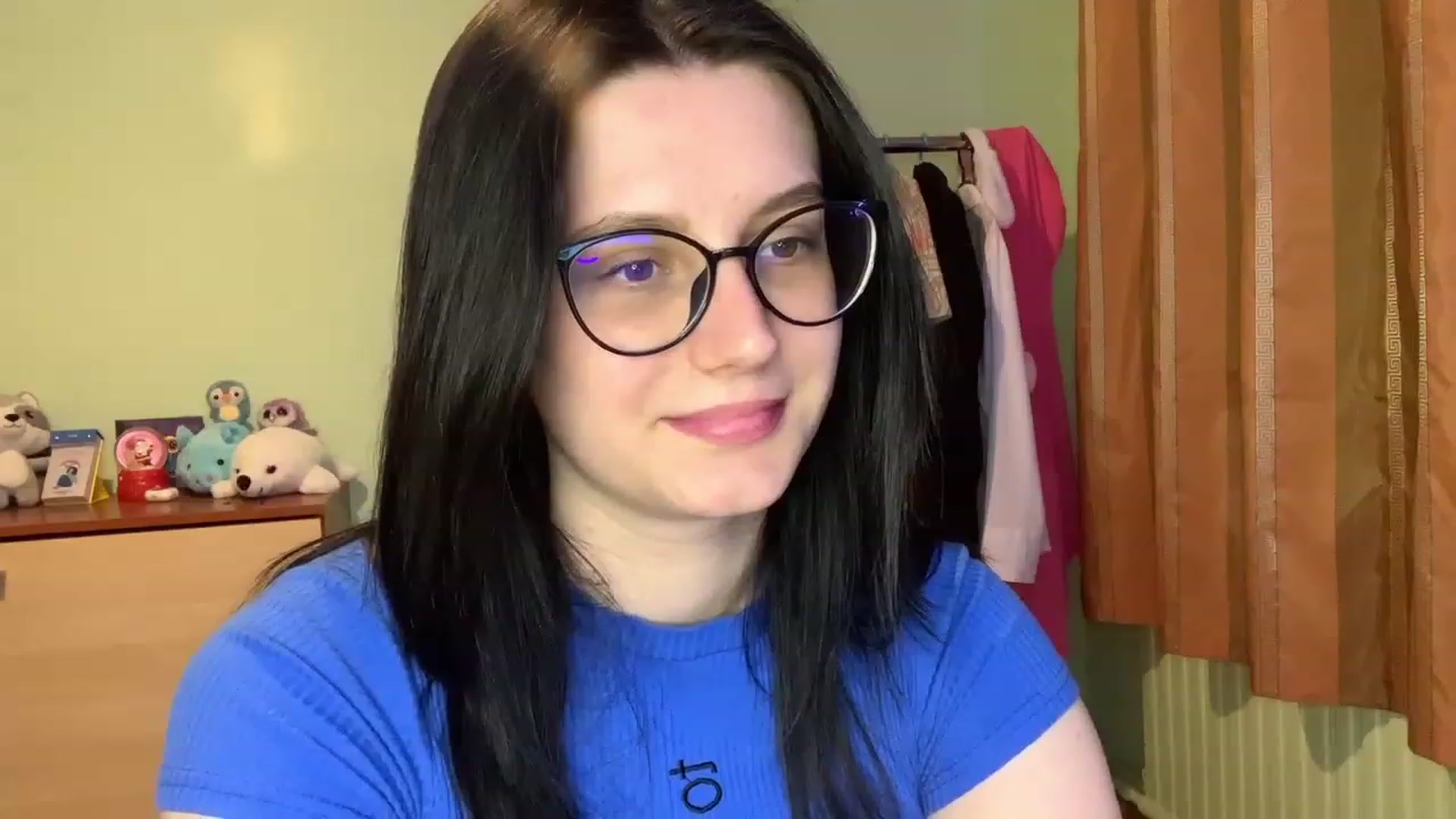 Gallery image thumbnail from Mavvka's myfreecams stream on, 06/13/2023, 21:31 image 13 of 20