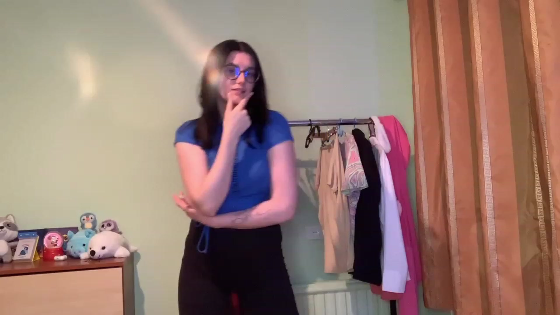 Gallery image thumbnail from Mavvka's myfreecams stream on, 06/13/2023, 21:31 image 4 of 20