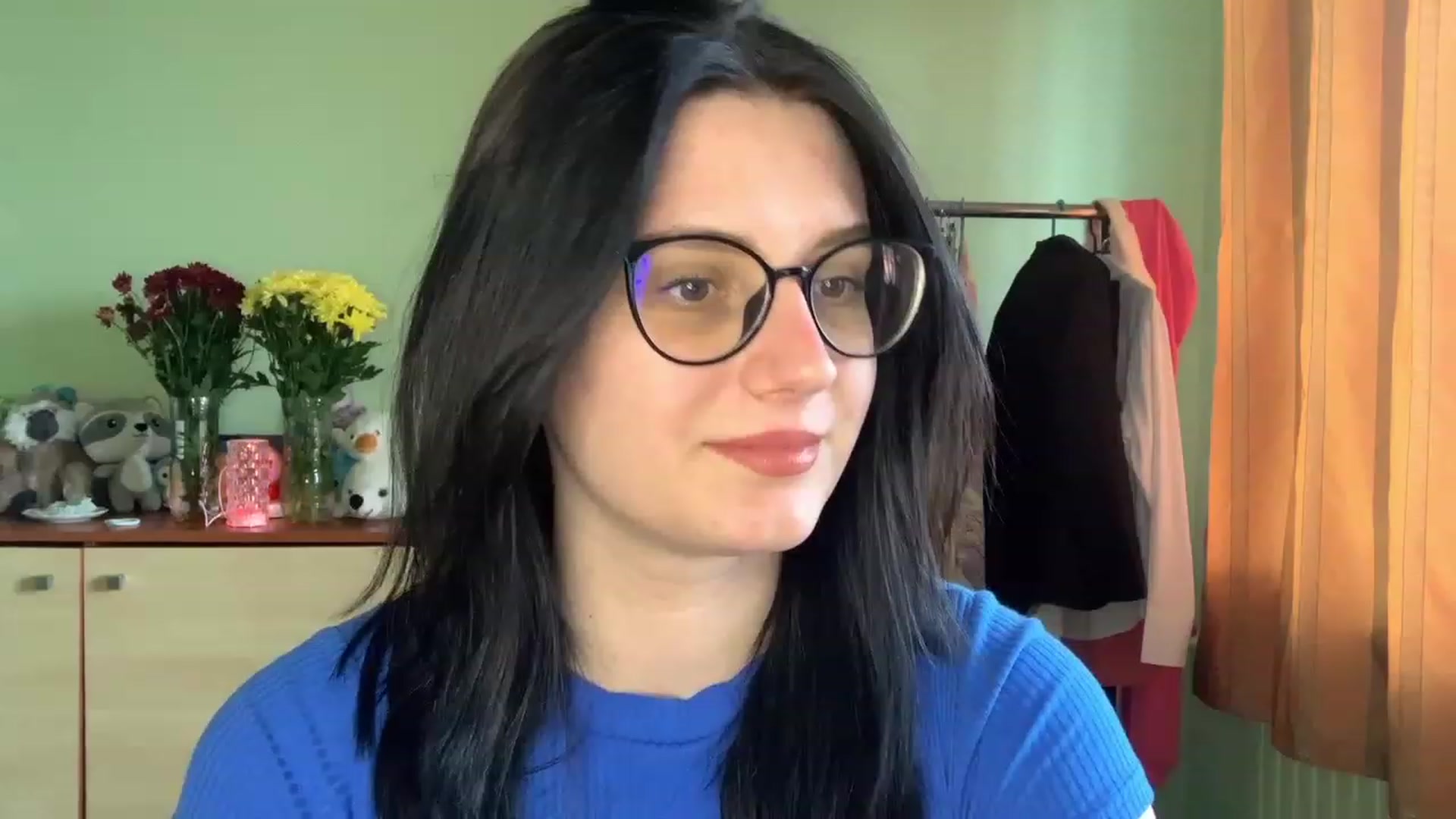 Gallery image thumbnail from Mavvka's myfreecams stream on, 06/15/2023, 14:44 image 10 of 20