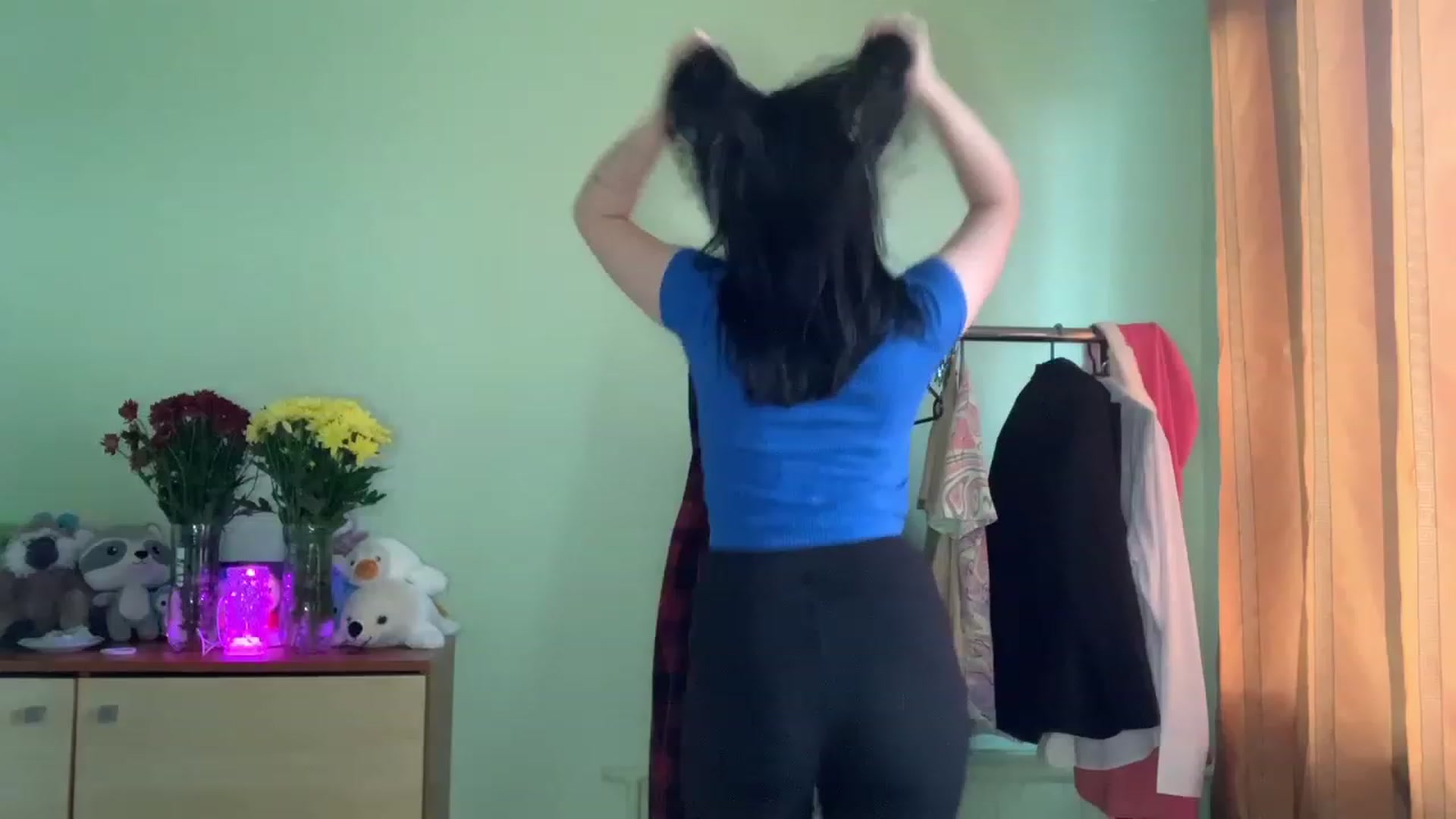 Gallery image thumbnail from Mavvka's myfreecams stream on, 06/15/2023, 14:44 image 14 of 20