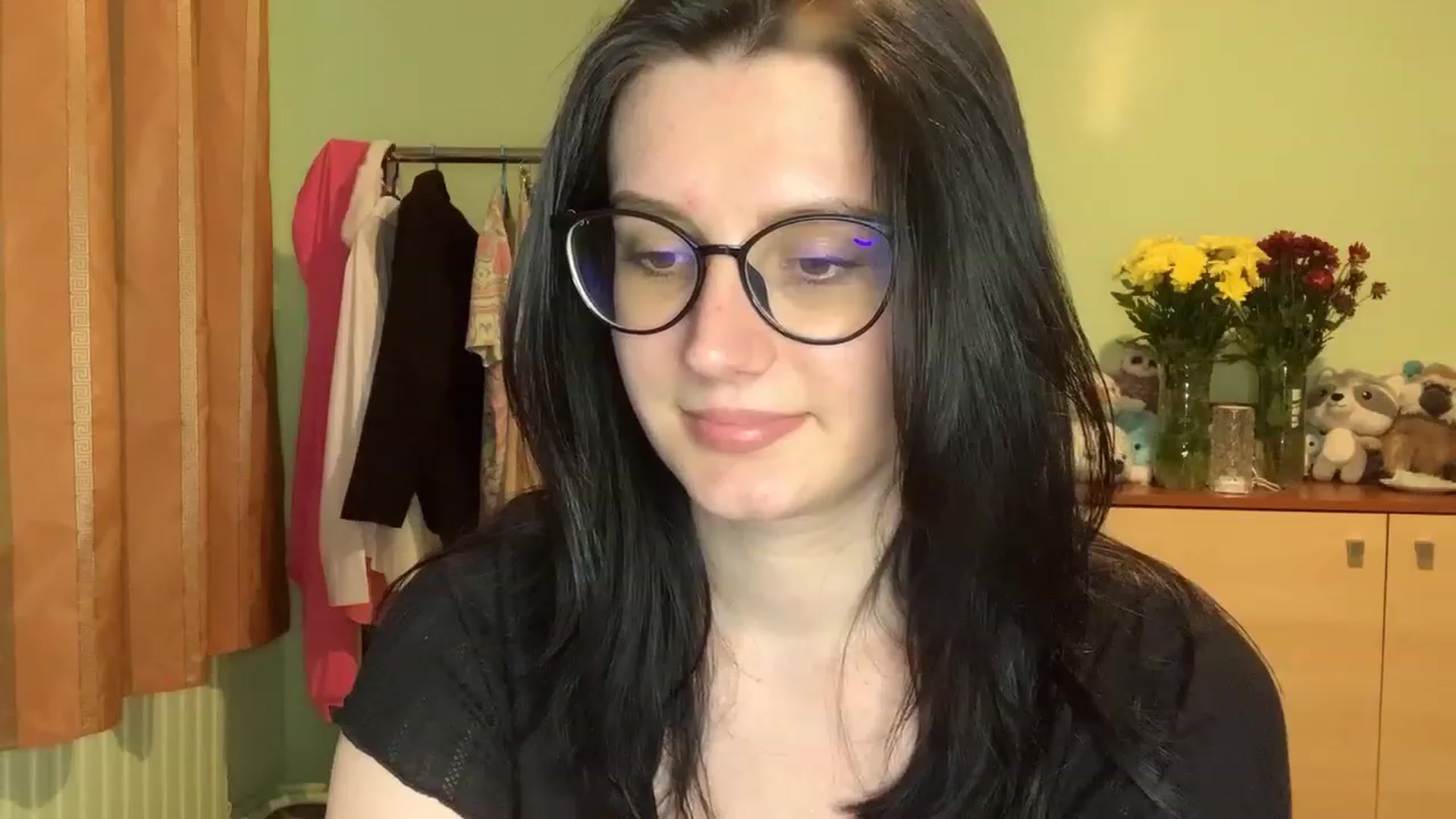 Gallery image thumbnail from Mavvka's myfreecams stream on, 06/17/2023, 21:58 image 16 of 20