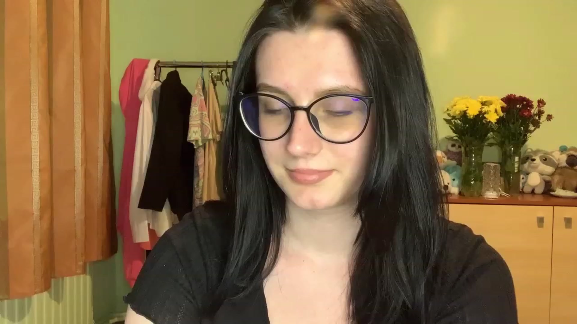 Gallery image thumbnail from Mavvka's myfreecams stream on, 06/17/2023, 21:58 image 1 of 20