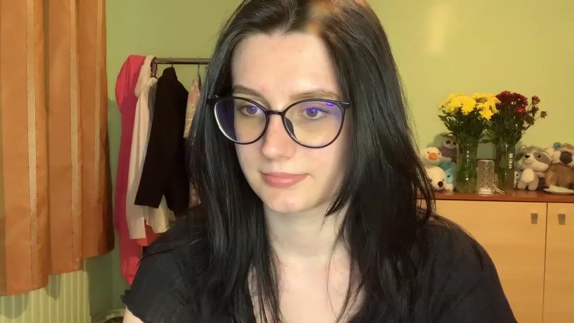 Gallery image thumbnail from Mavvka's myfreecams stream on, 06/17/2023, 21:58 image 19 of 20