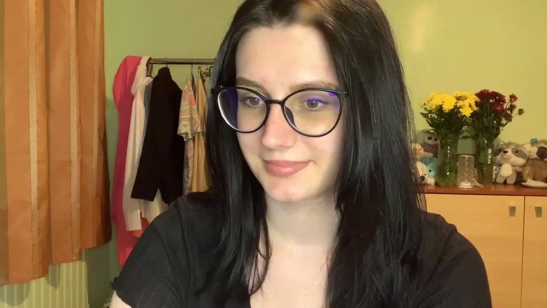 Gallery image thumbnail from Mavvka's myfreecams stream on, 06/17/2023, 21:58 image 2 of 20