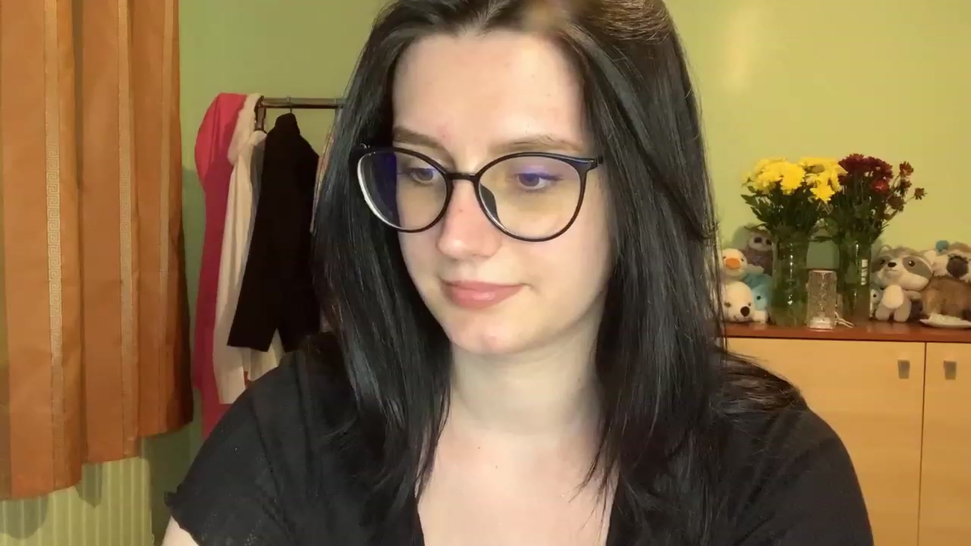 Gallery image thumbnail from Mavvka's myfreecams stream on, 06/17/2023, 21:58 image 6 of 20