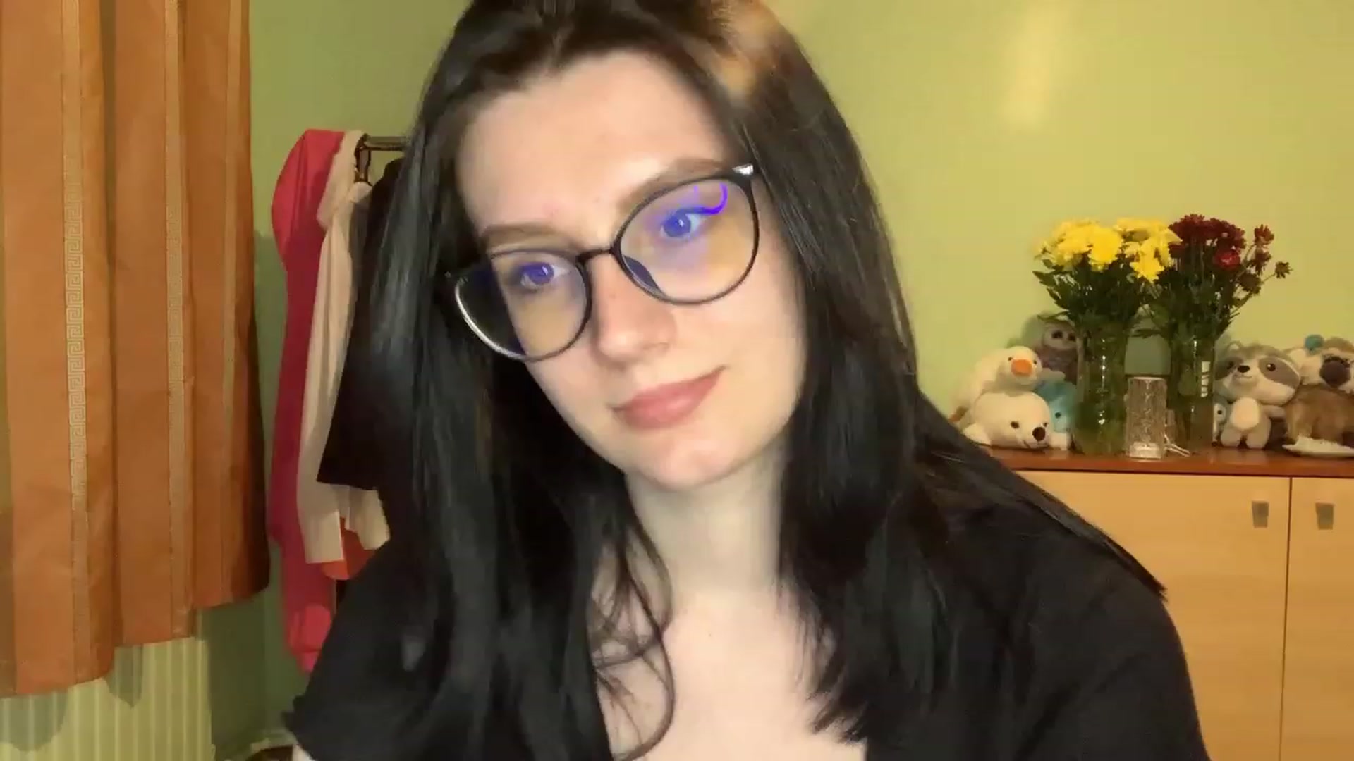 Gallery image thumbnail from Mavvka's myfreecams stream on, 06/17/2023, 21:58 image 8 of 20