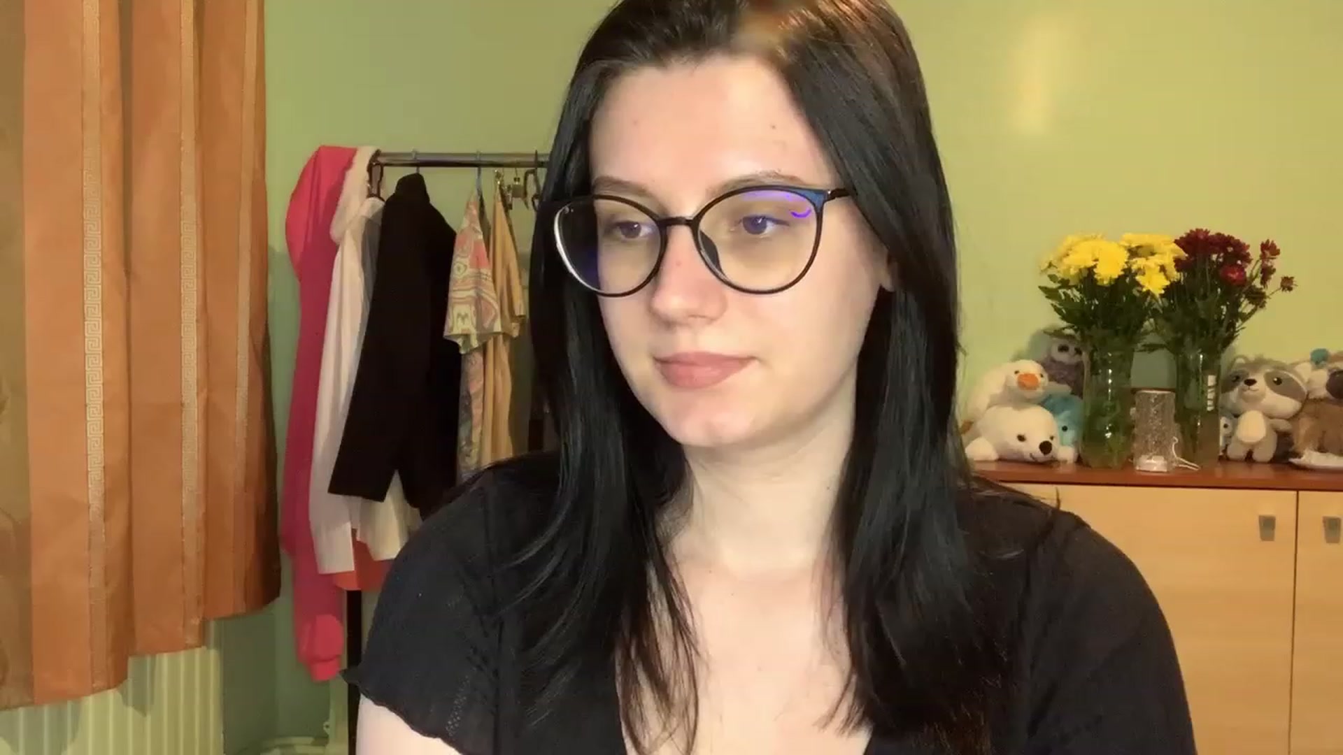Gallery image thumbnail from Mavvka's myfreecams stream on, 06/18/2023, 19:22 image 13 of 20