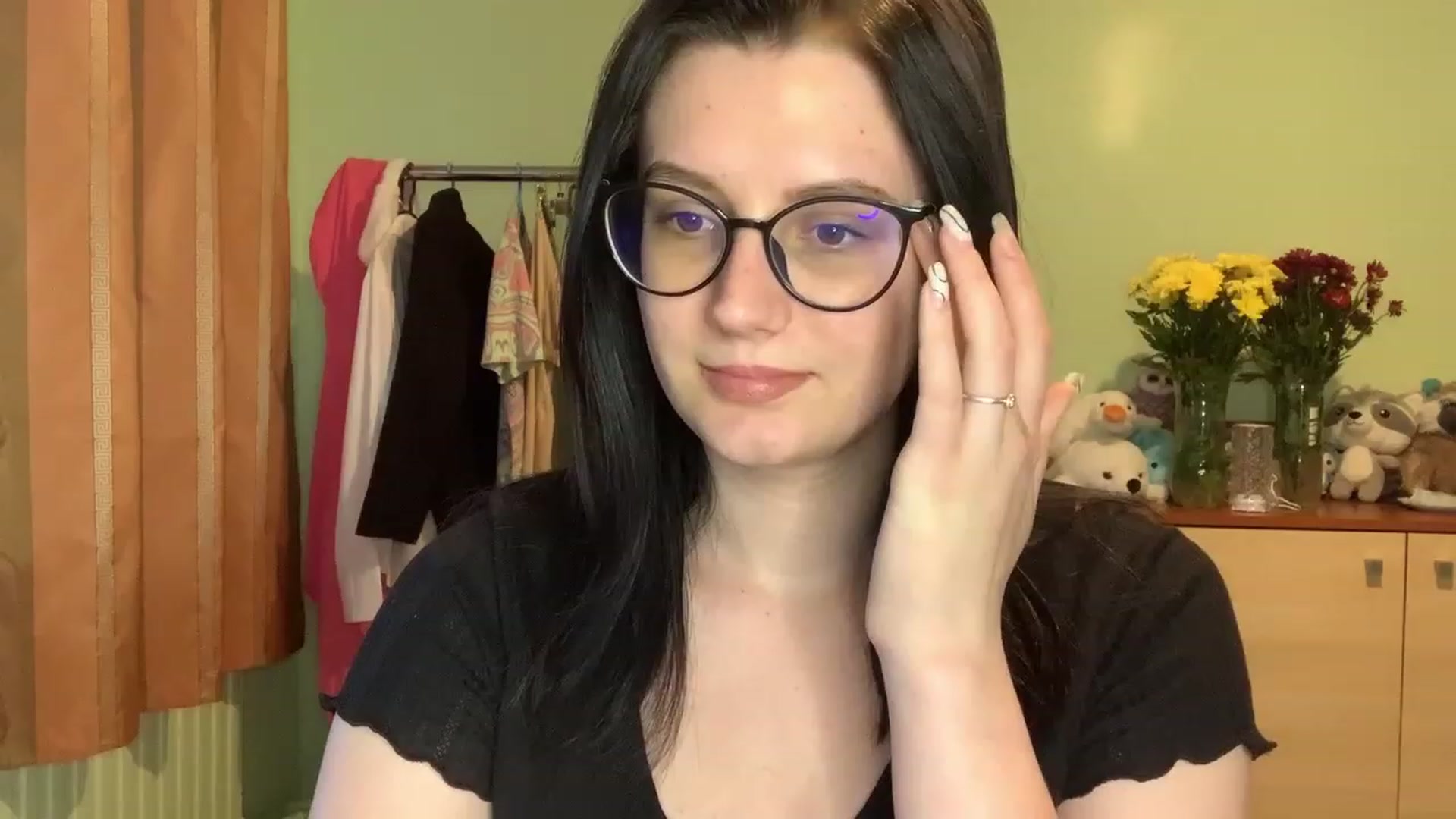 Gallery image thumbnail from Mavvka's myfreecams stream on, 06/18/2023, 19:22 image 1 of 20