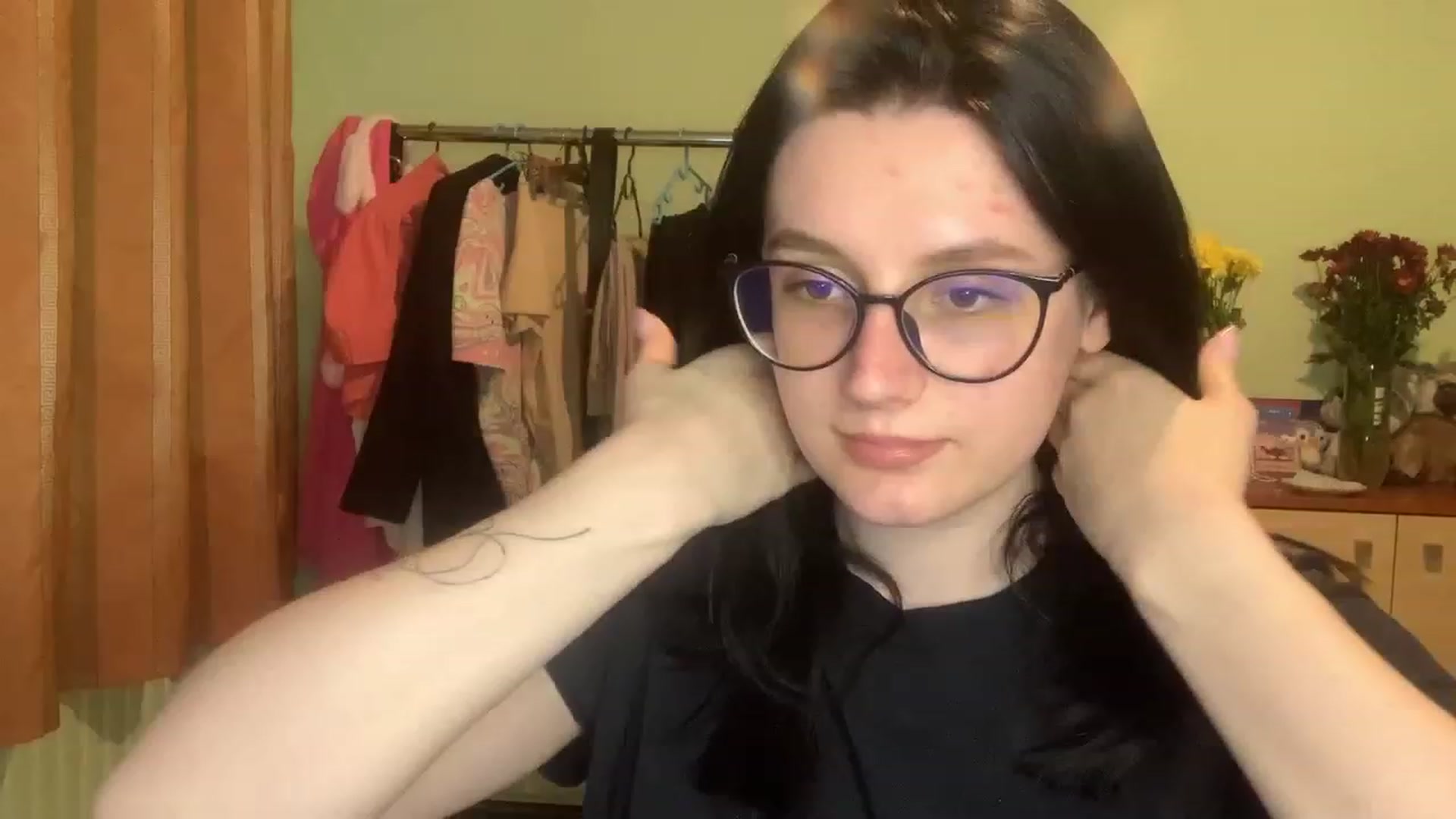 Gallery image thumbnail from Mavvka's myfreecams stream on, 06/21/2023, 20:43 image 8 of 20