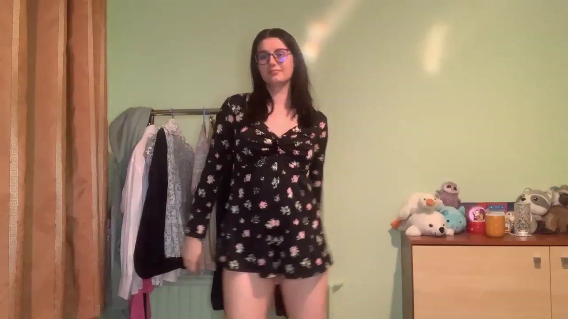 Gallery image thumbnail from Mavvka's myfreecams stream on, 06/29/2023, 21:15 image 7 of 20