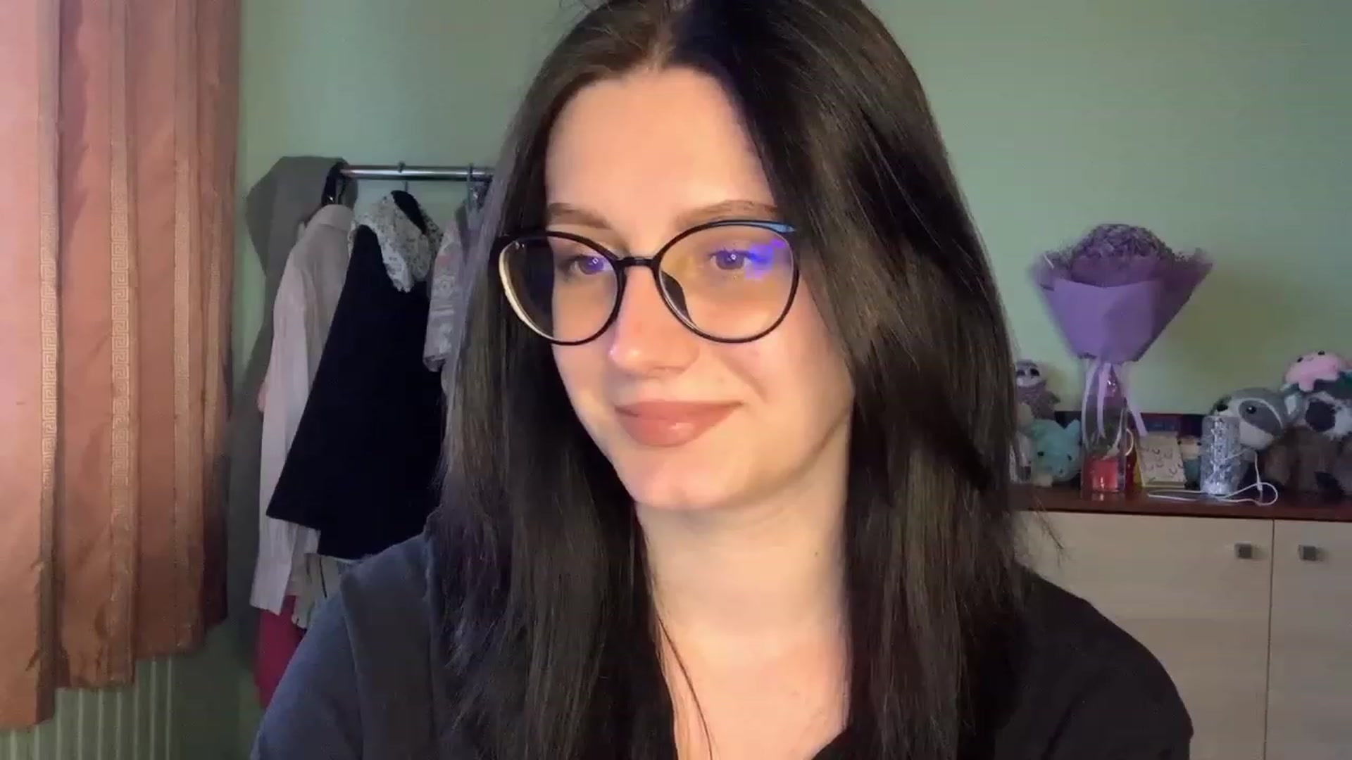 Gallery image thumbnail from Mavvka's myfreecams stream on, 07/06/2023, 19:32 image 10 of 20