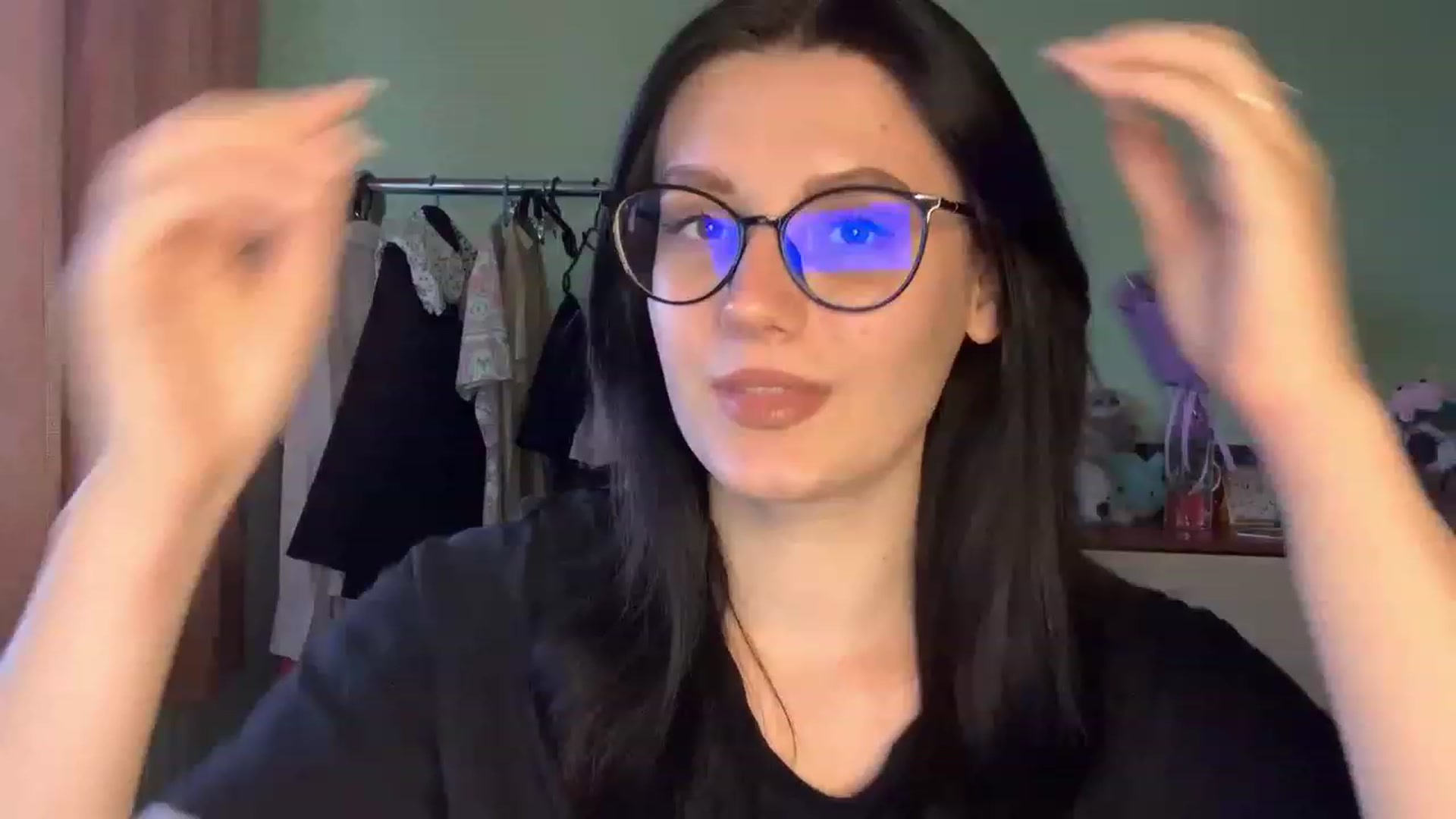 Gallery image thumbnail from Mavvka's myfreecams stream on, 07/06/2023, 19:32 image 8 of 20