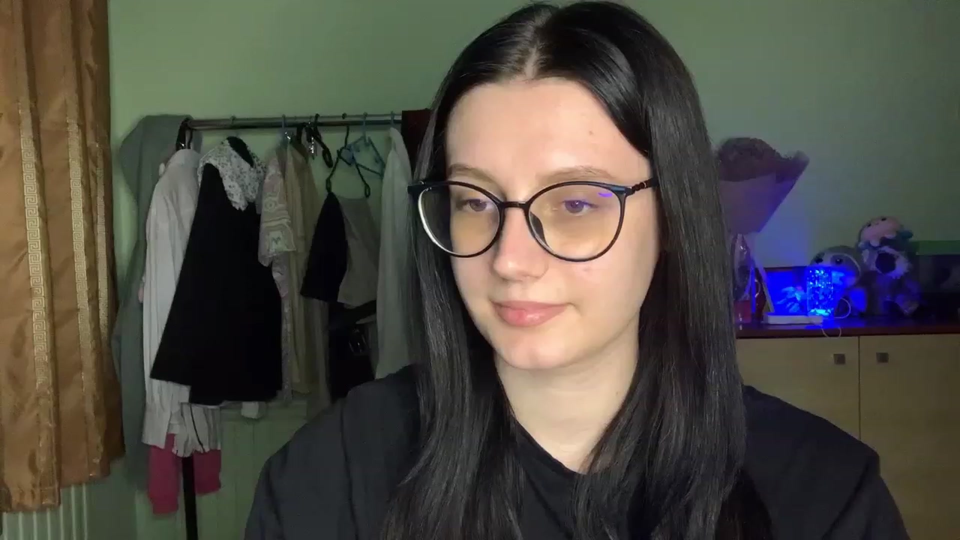 Gallery image thumbnail from Mavvka's myfreecams stream on, 07/07/2023, 21:41 image 18 of 20