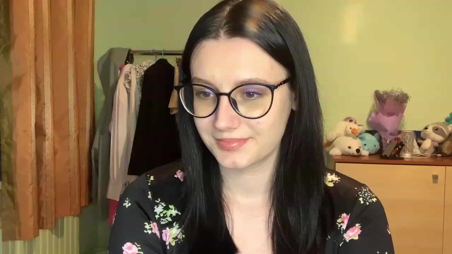 Gallery image thumbnail from Mavvka's myfreecams stream on, 07/12/2023, 21:04 image 4 of 20