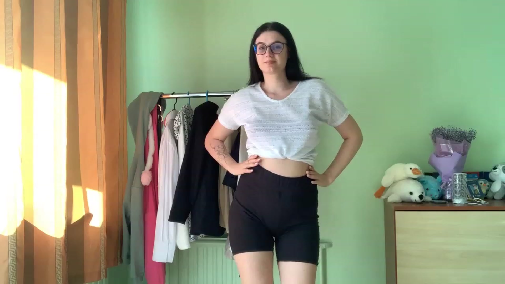 Gallery image thumbnail from Mavvka's myfreecams stream on, 07/19/2023, 15:29 image 9 of 20