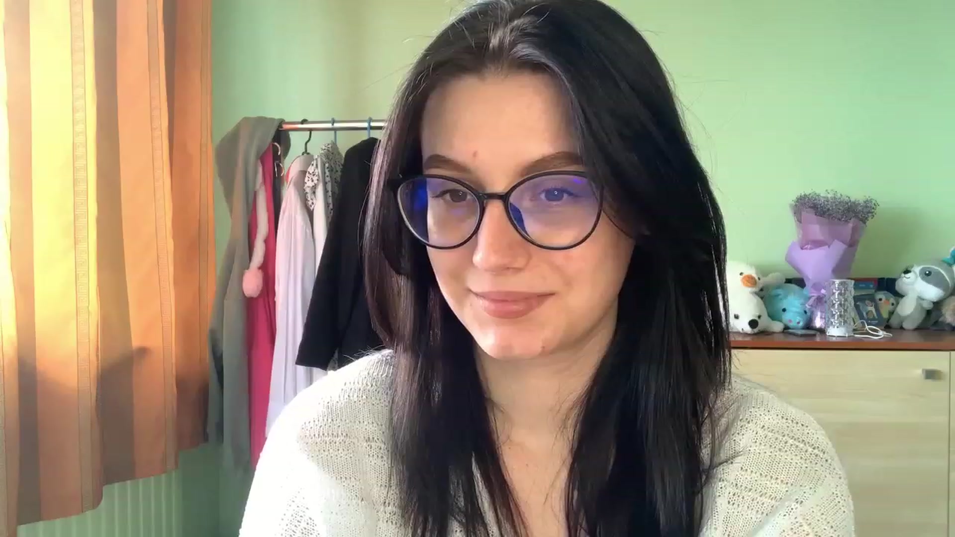 Gallery image thumbnail from Mavvka's myfreecams stream on, 07/19/2023, 15:29 image 15 of 20