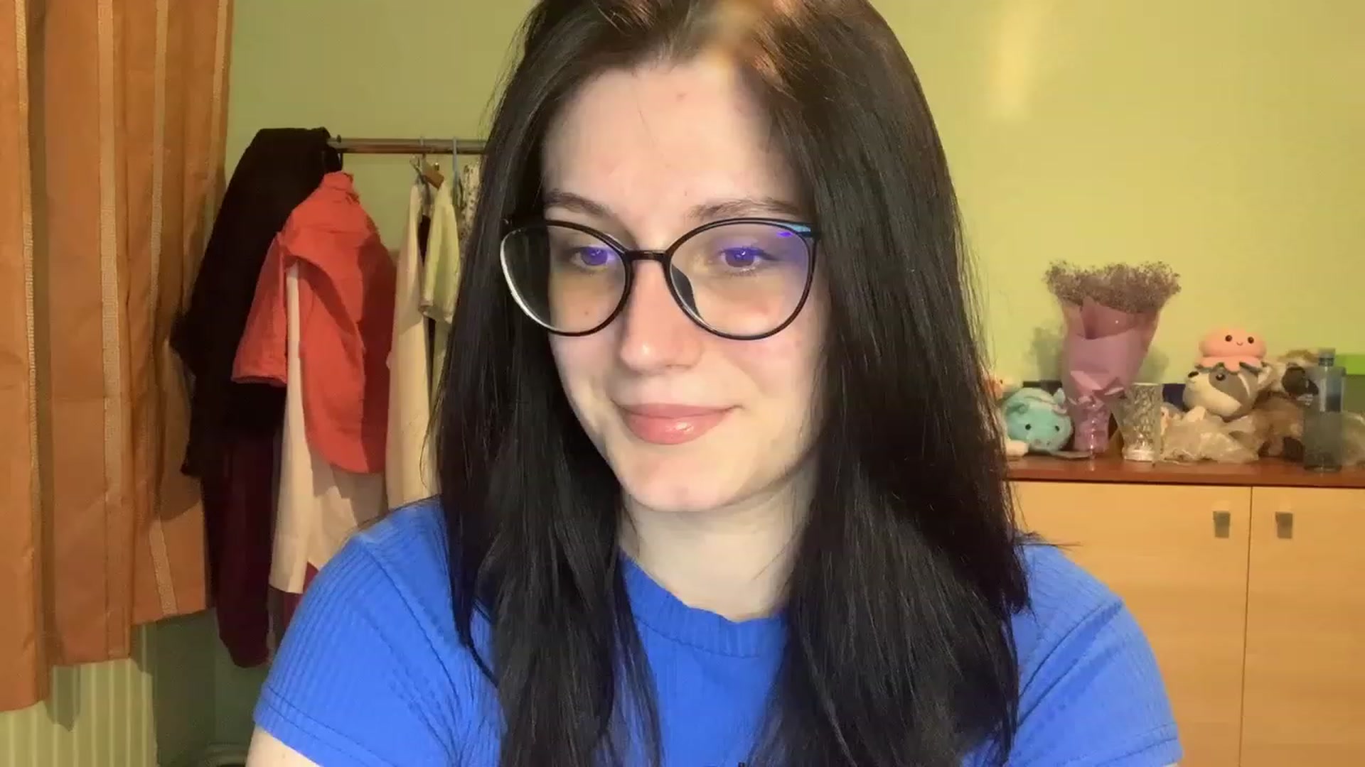 Gallery image thumbnail from Mavvka's myfreecams stream on, 08/04/2023, 20:19 image 5 of 20