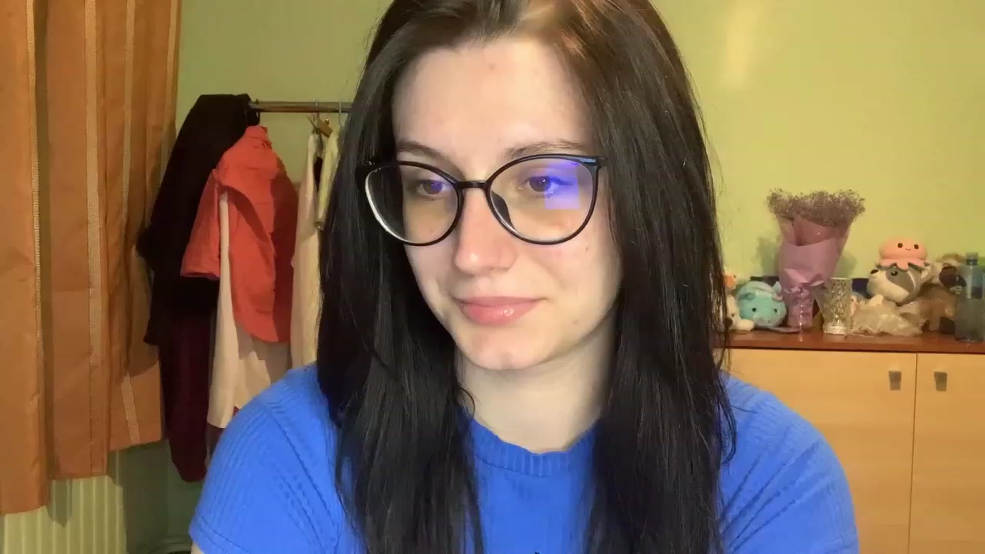 Gallery image thumbnail from Mavvka's myfreecams stream on, 08/04/2023, 20:19 image 13 of 20