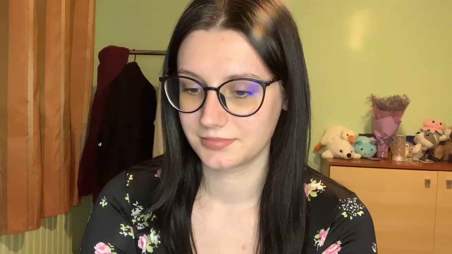 Gallery image thumbnail from Mavvka's myfreecams stream on, 08/10/2023, 20:32 image 7 of 20