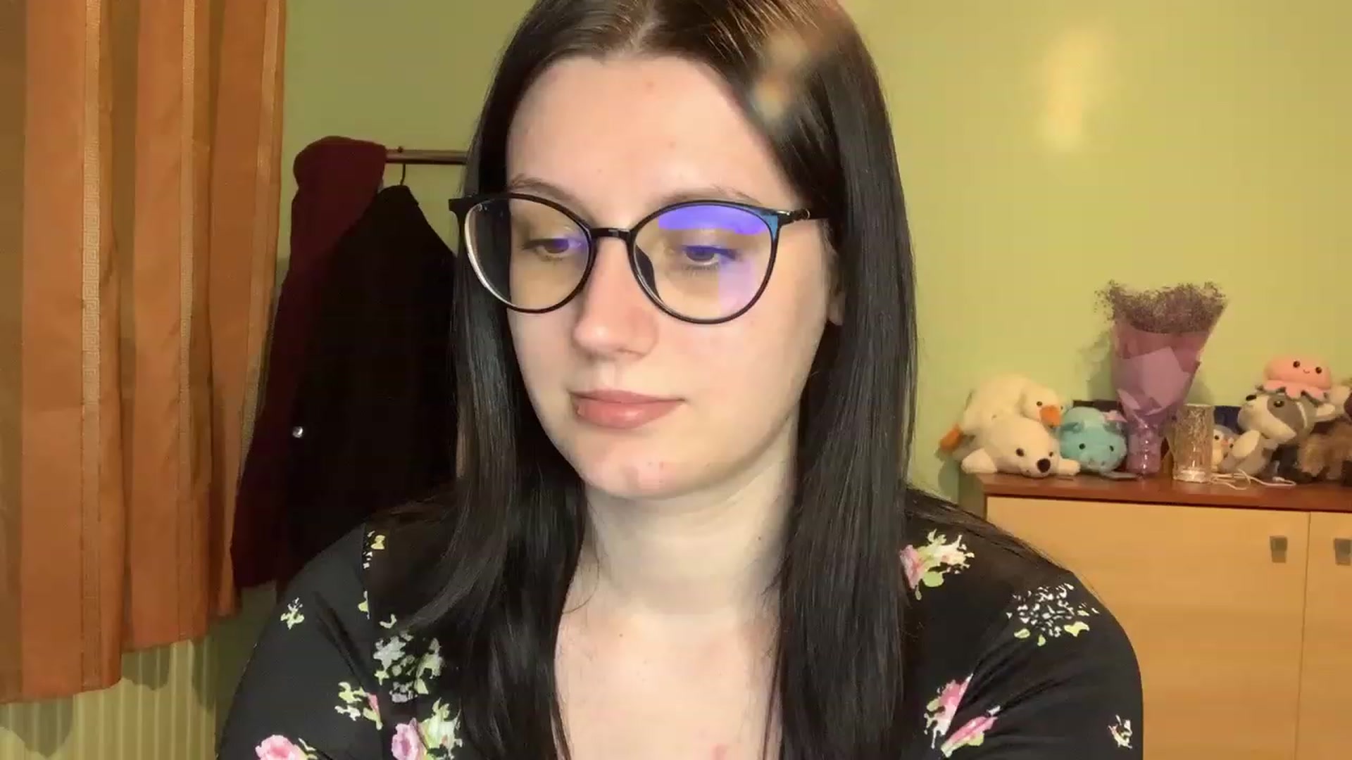 Gallery image thumbnail from Mavvka's myfreecams stream on, 08/10/2023, 20:32 image 11 of 20