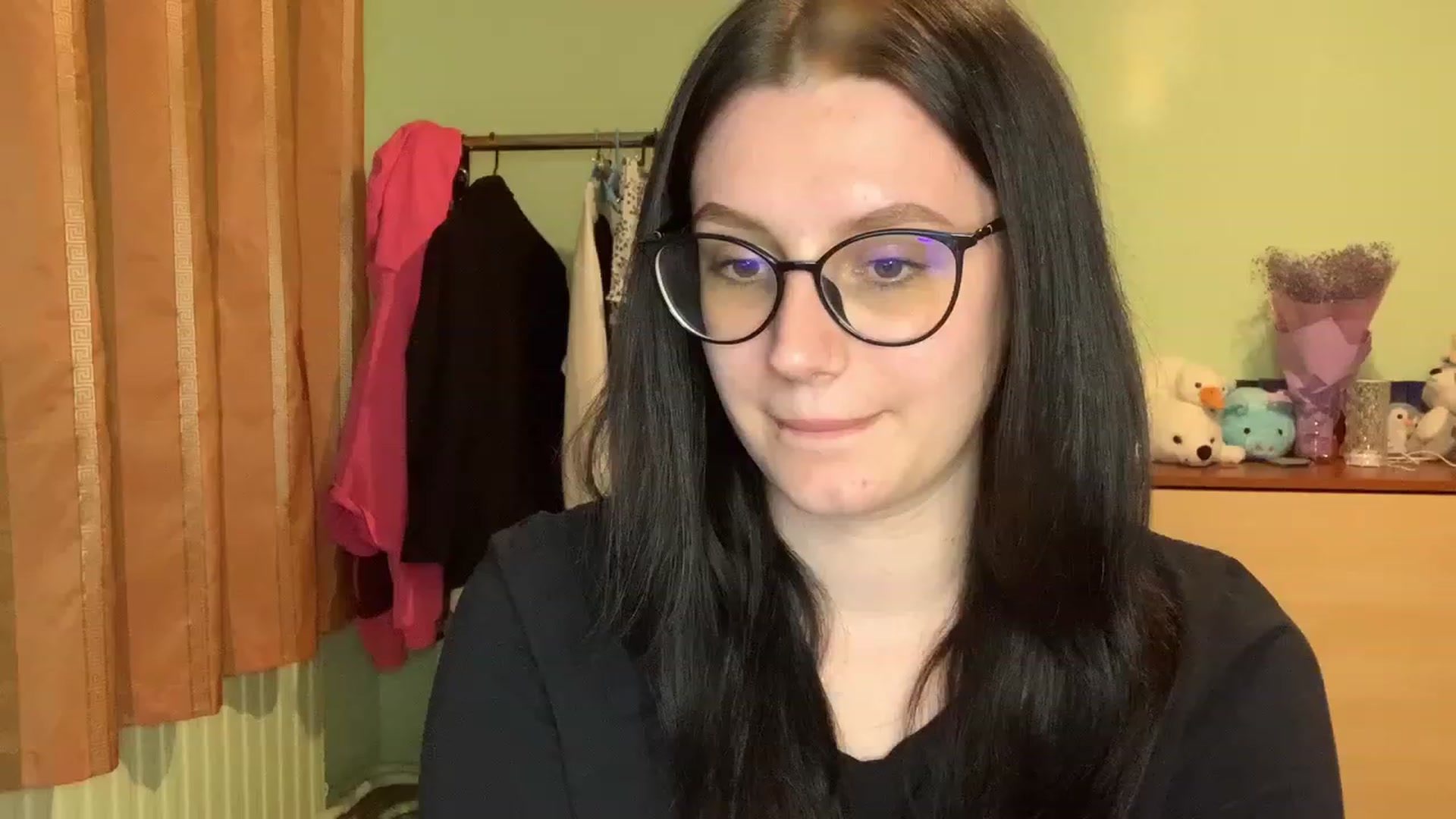 Gallery image thumbnail from Mavvka's myfreecams stream on, 08/11/2023, 21:36 image 4 of 20