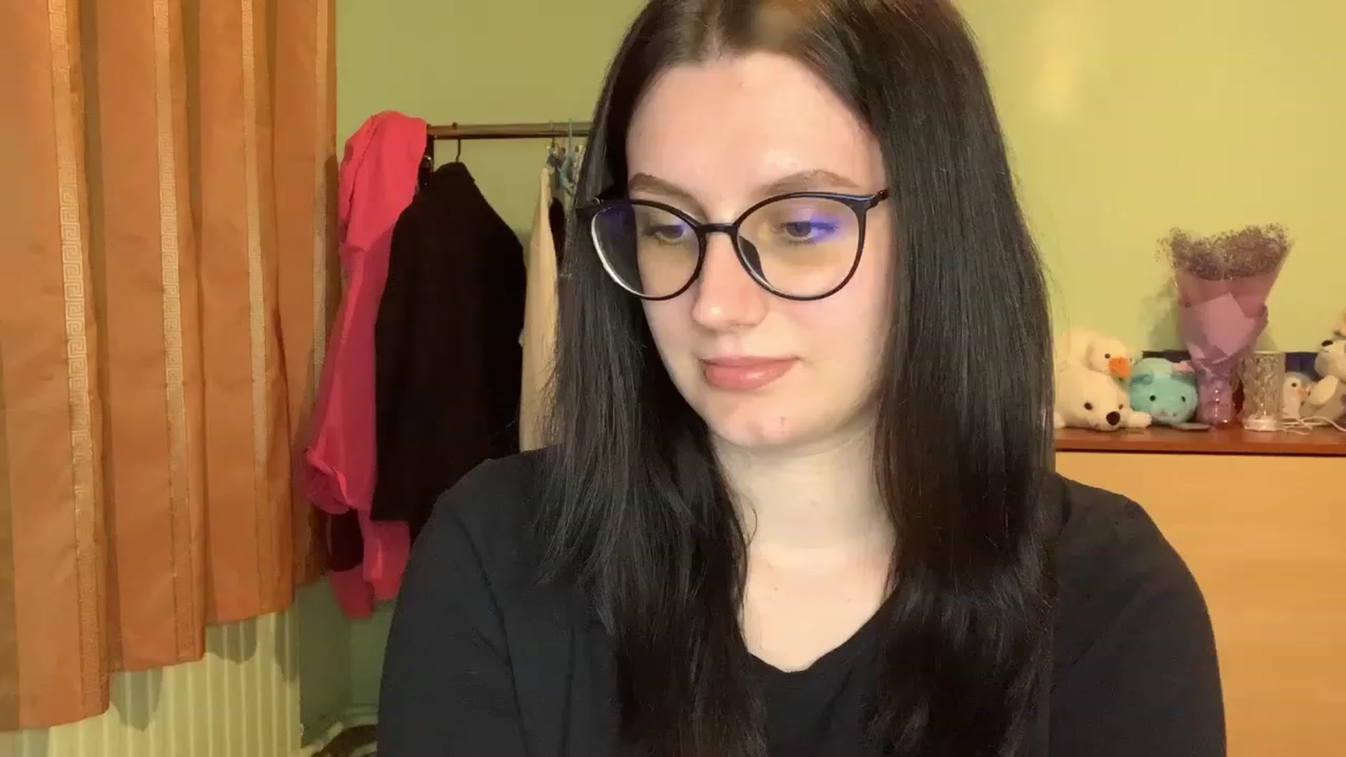 Gallery image thumbnail from Mavvka's myfreecams stream on, 08/11/2023, 21:36 image 9 of 20