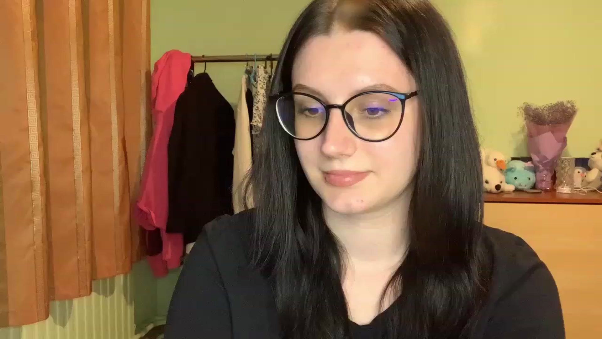 Gallery image thumbnail from Mavvka's myfreecams stream on, 08/11/2023, 21:36 image 5 of 20