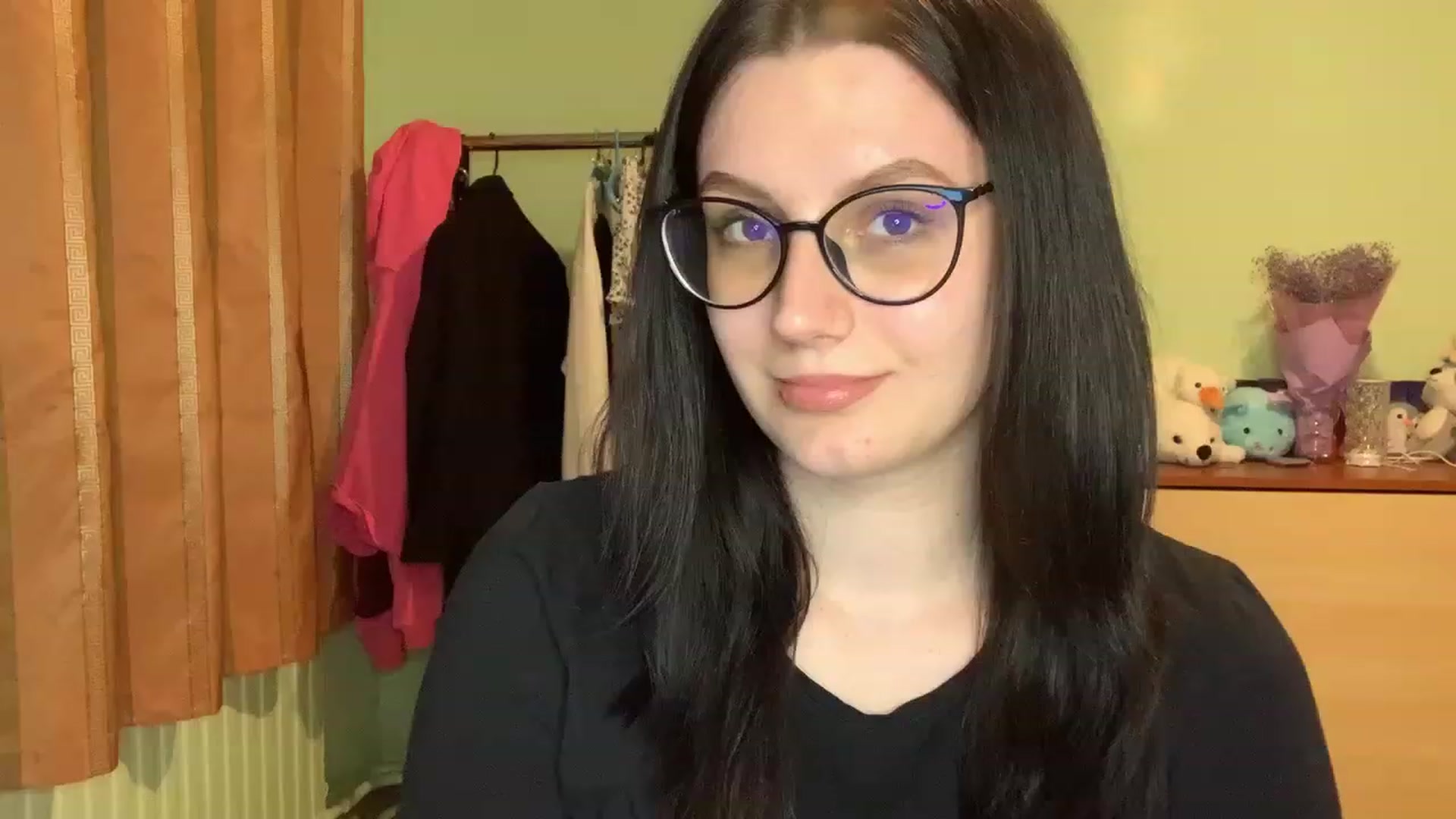 Gallery image thumbnail from Mavvka's myfreecams stream on, 08/11/2023, 21:36 image 6 of 20