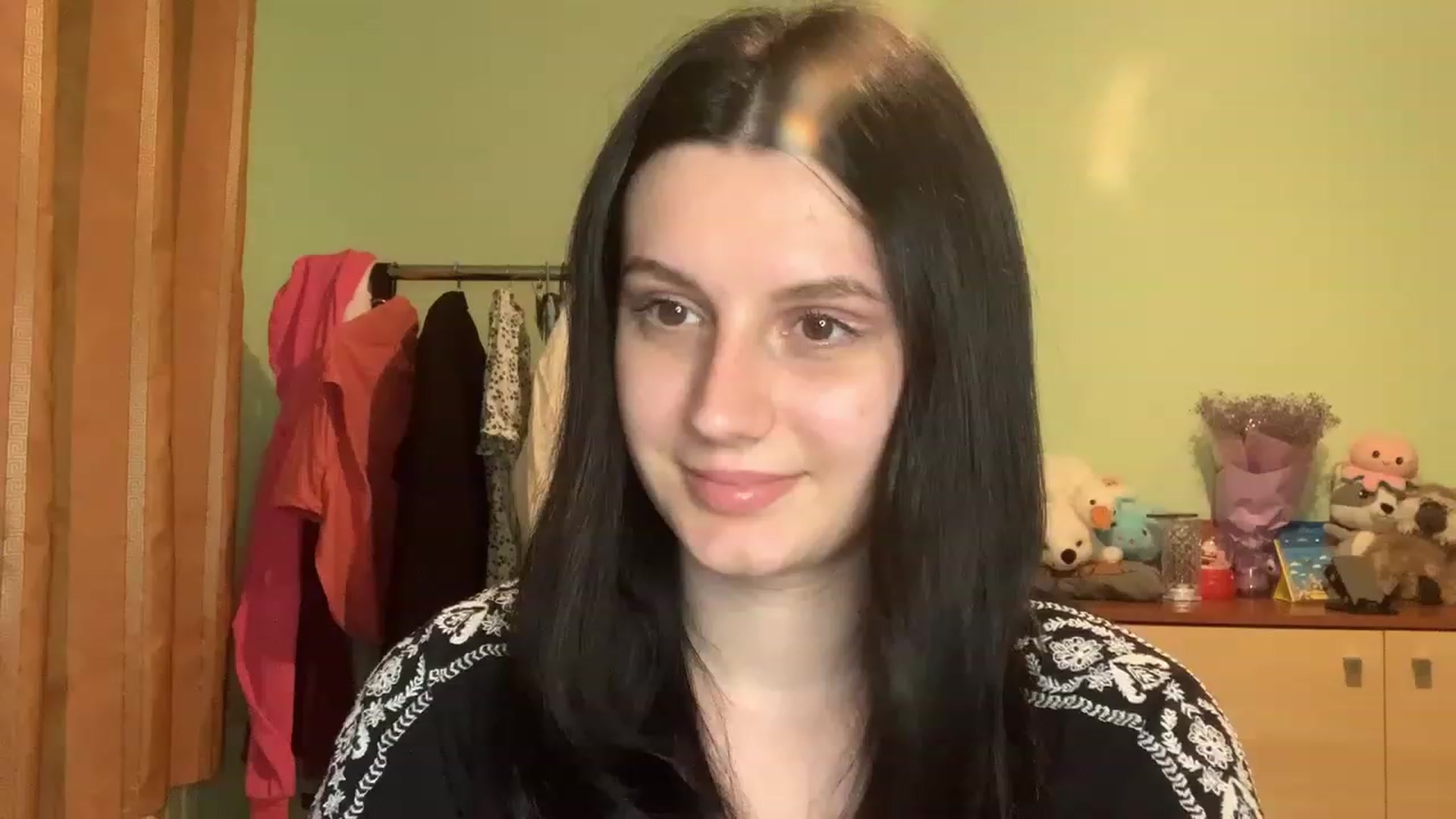 Gallery image thumbnail from Mavvka's myfreecams stream on, 08/24/2023, 21:02 image 15 of 20