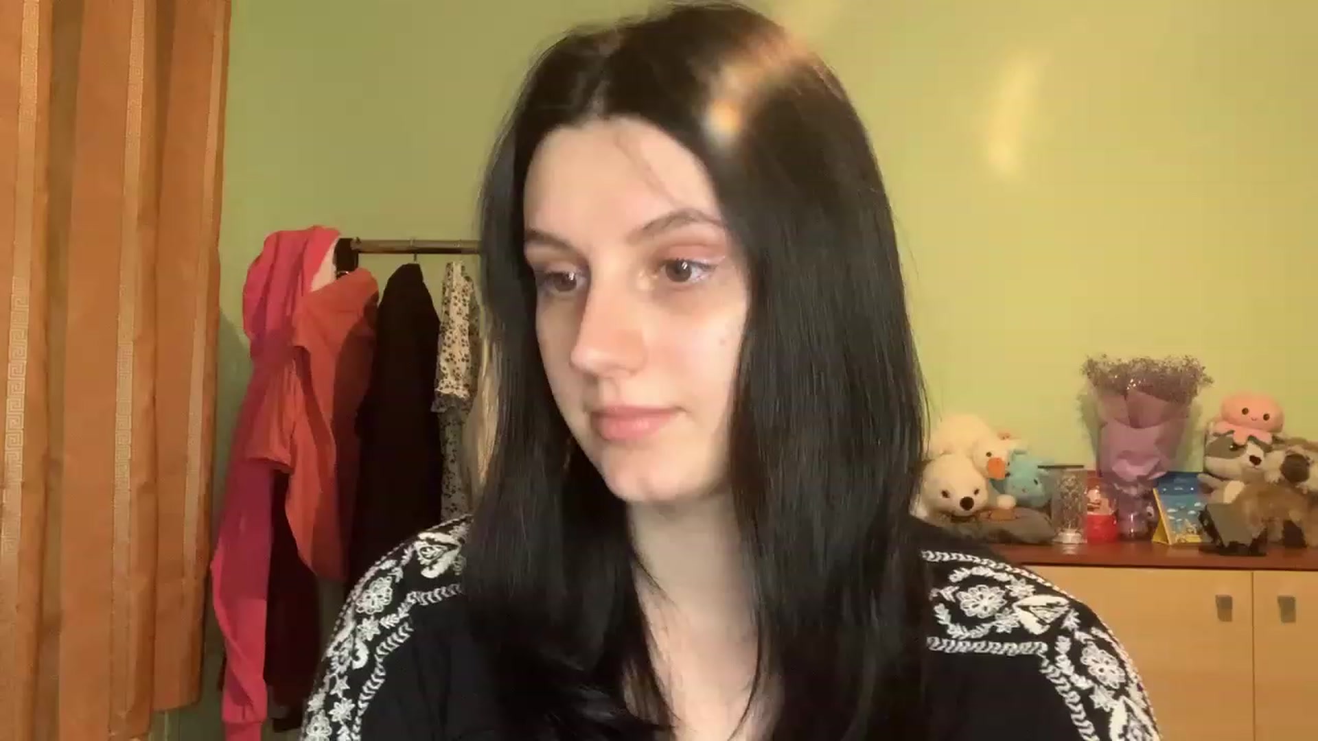 Gallery image thumbnail from Mavvka's myfreecams stream on, 08/24/2023, 21:02 image 7 of 20