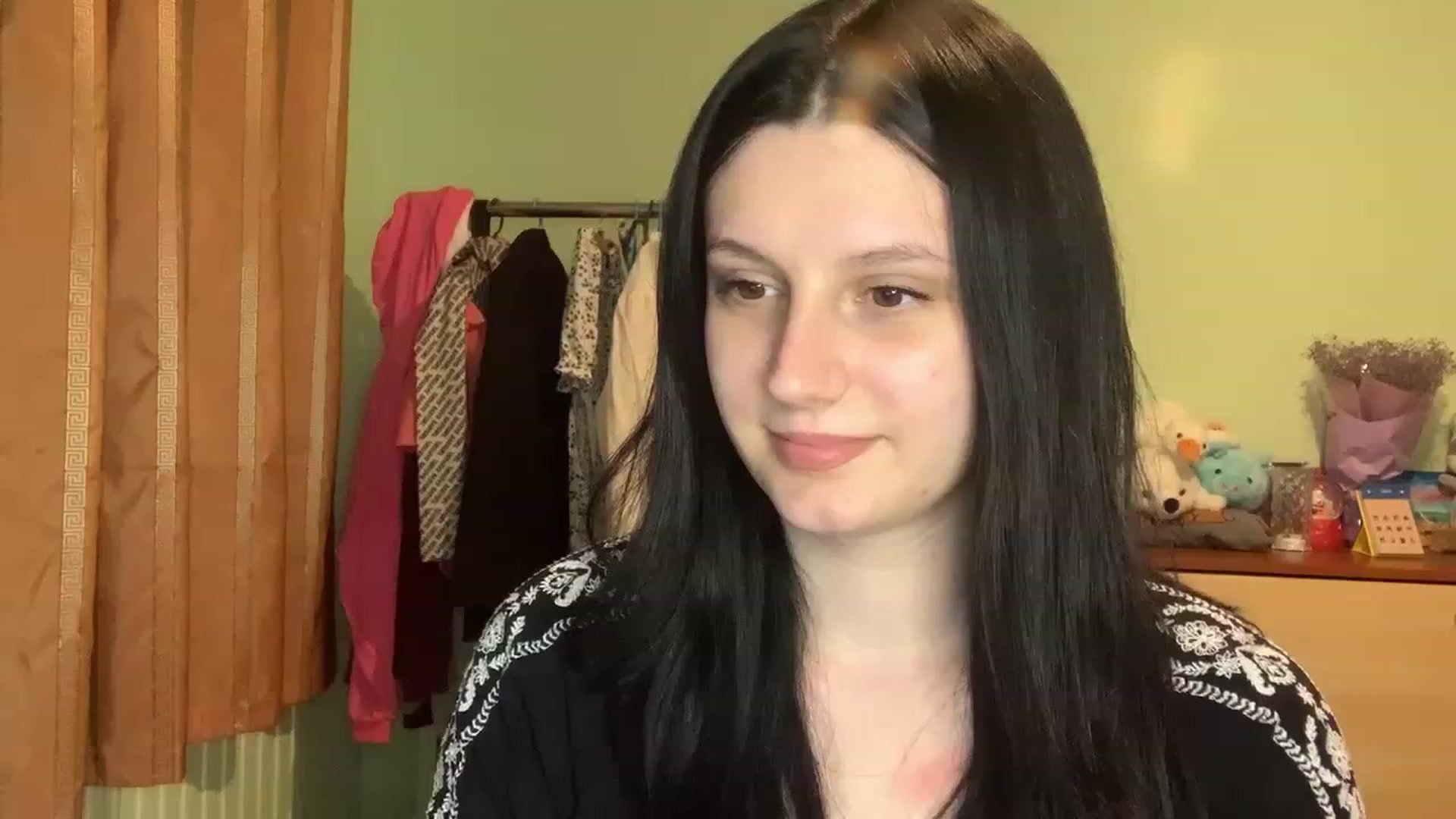 Gallery image thumbnail from Mavvka's myfreecams stream on, 08/25/2023, 21:03 image 13 of 20