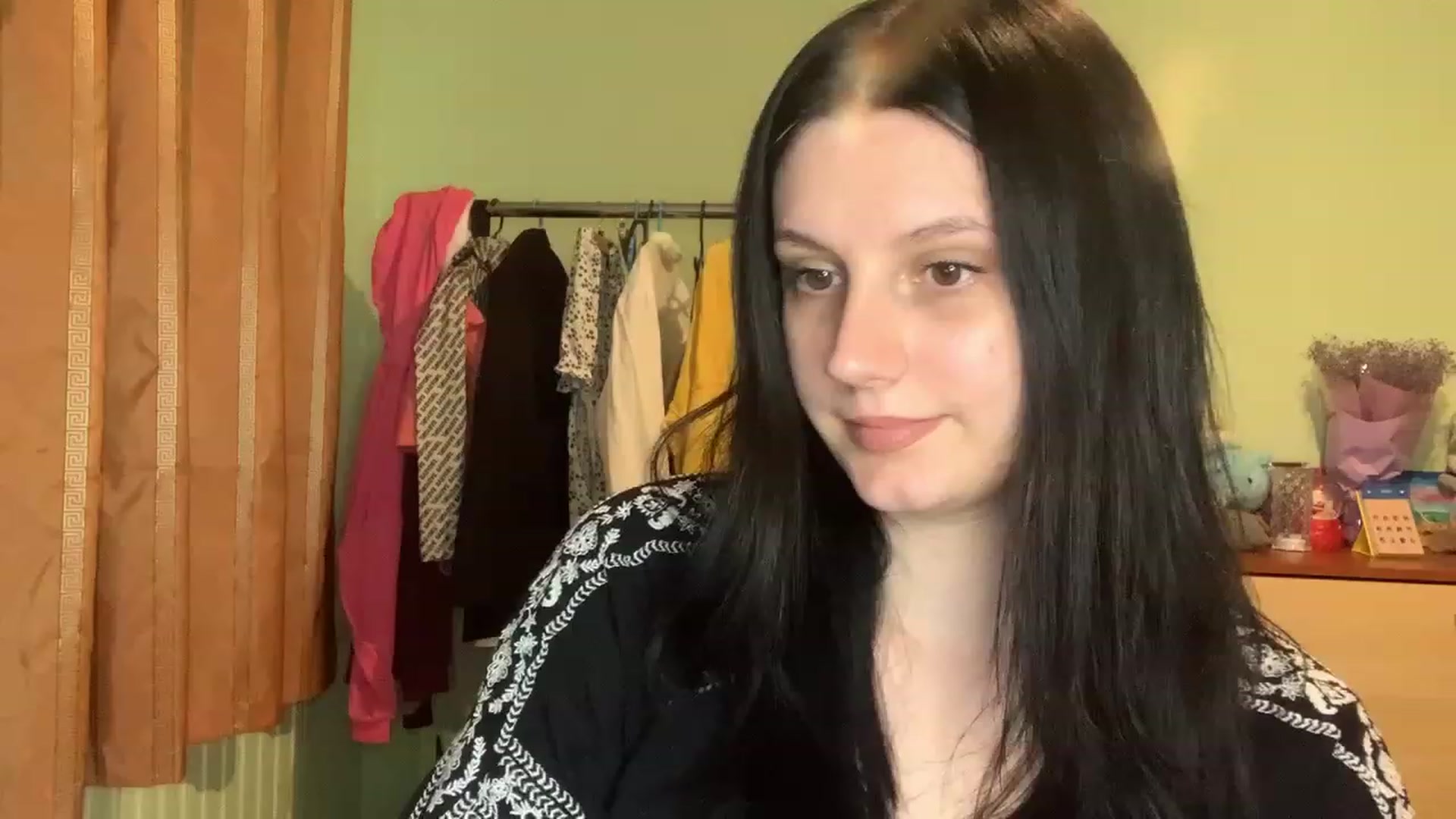 Gallery image thumbnail from Mavvka's myfreecams stream on, 08/25/2023, 21:03 image 11 of 20