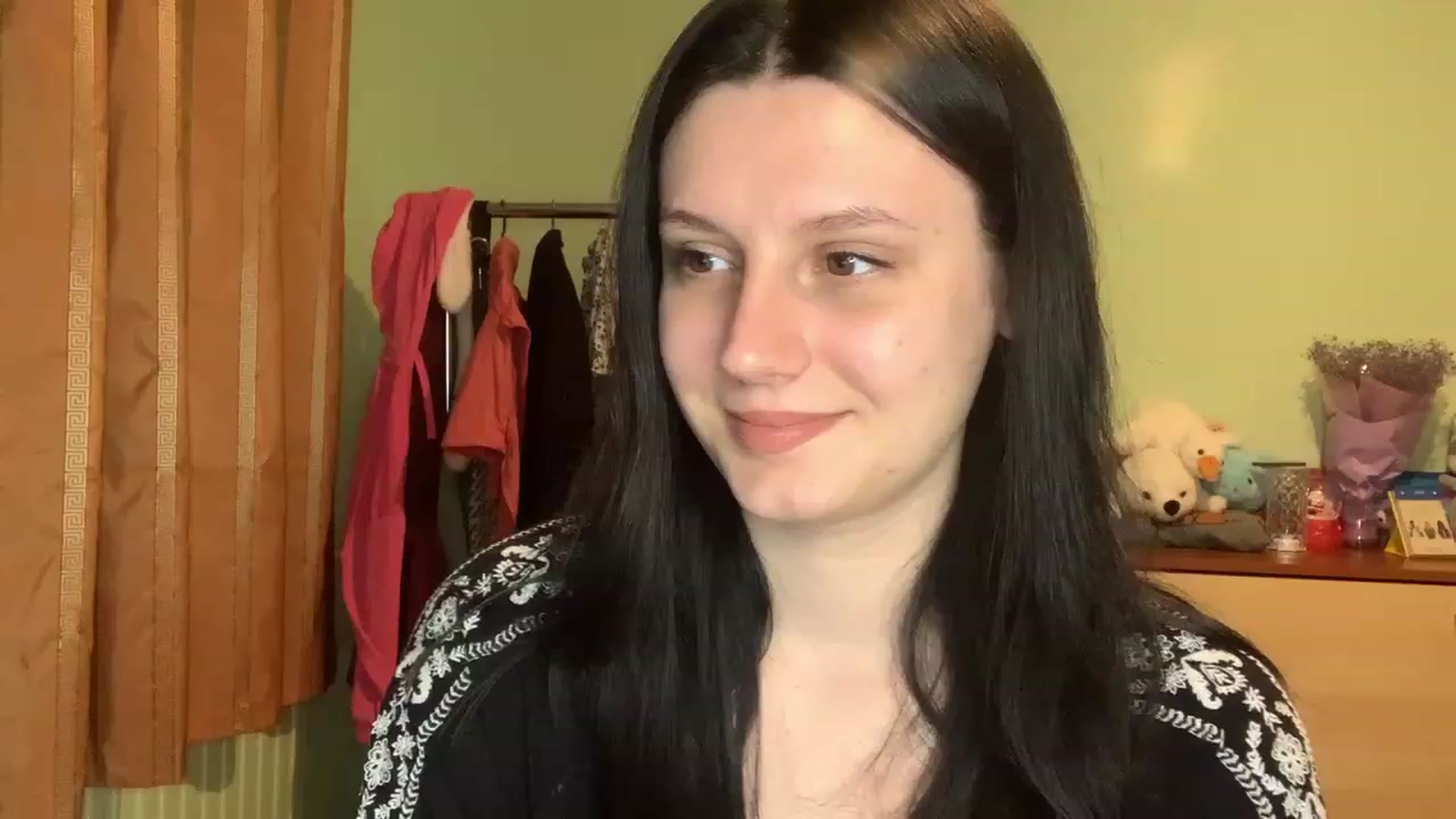 Gallery image thumbnail from Mavvka's myfreecams stream on, 08/25/2023, 21:03 image 1 of 20