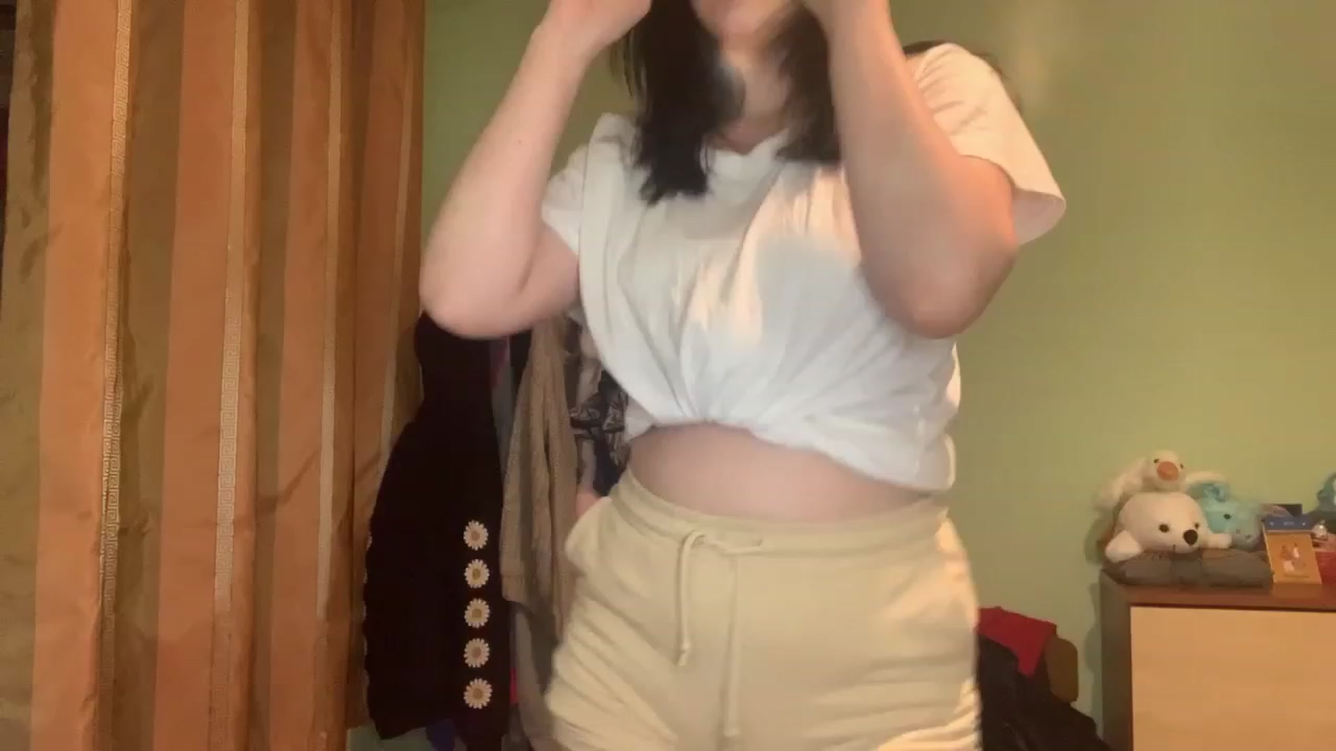 Gallery image thumbnail from Mavvka's myfreecams stream on, 12/02/2023, 23:33 image 11 of 20