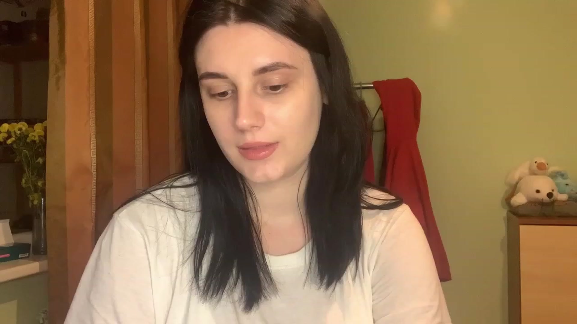 Gallery image thumbnail from Mavvka's myfreecams stream on, 12/04/2023, 22:20 image 12 of 20
