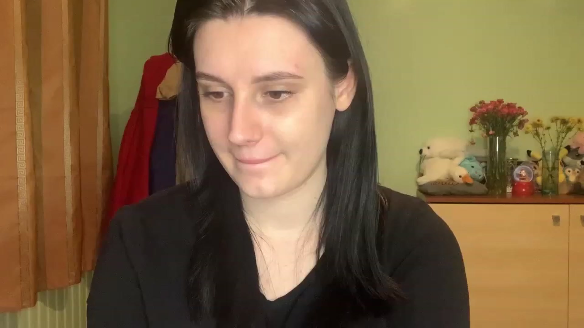 Gallery image thumbnail from Mavvka's myfreecams stream on, 12/15/2023, 21:46 image 15 of 20