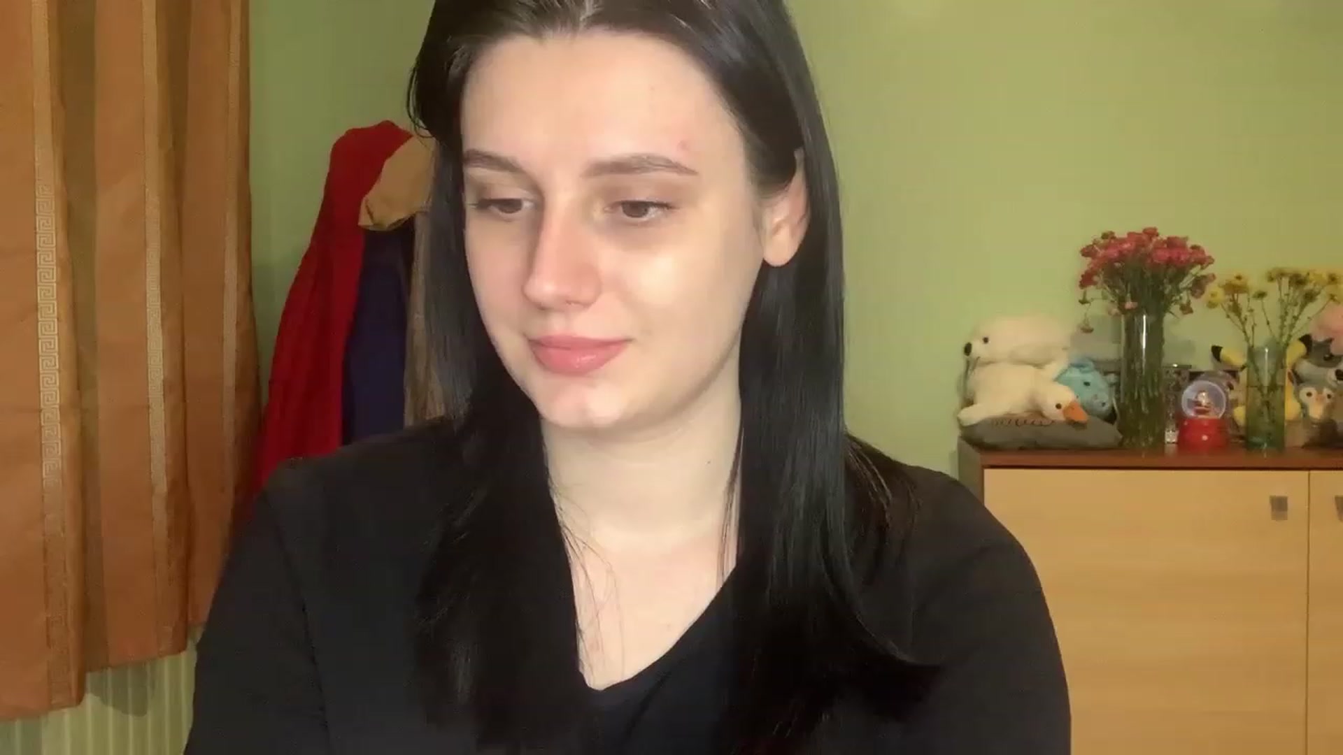 Gallery image thumbnail from Mavvka's myfreecams stream on, 12/15/2023, 21:46 image 18 of 20