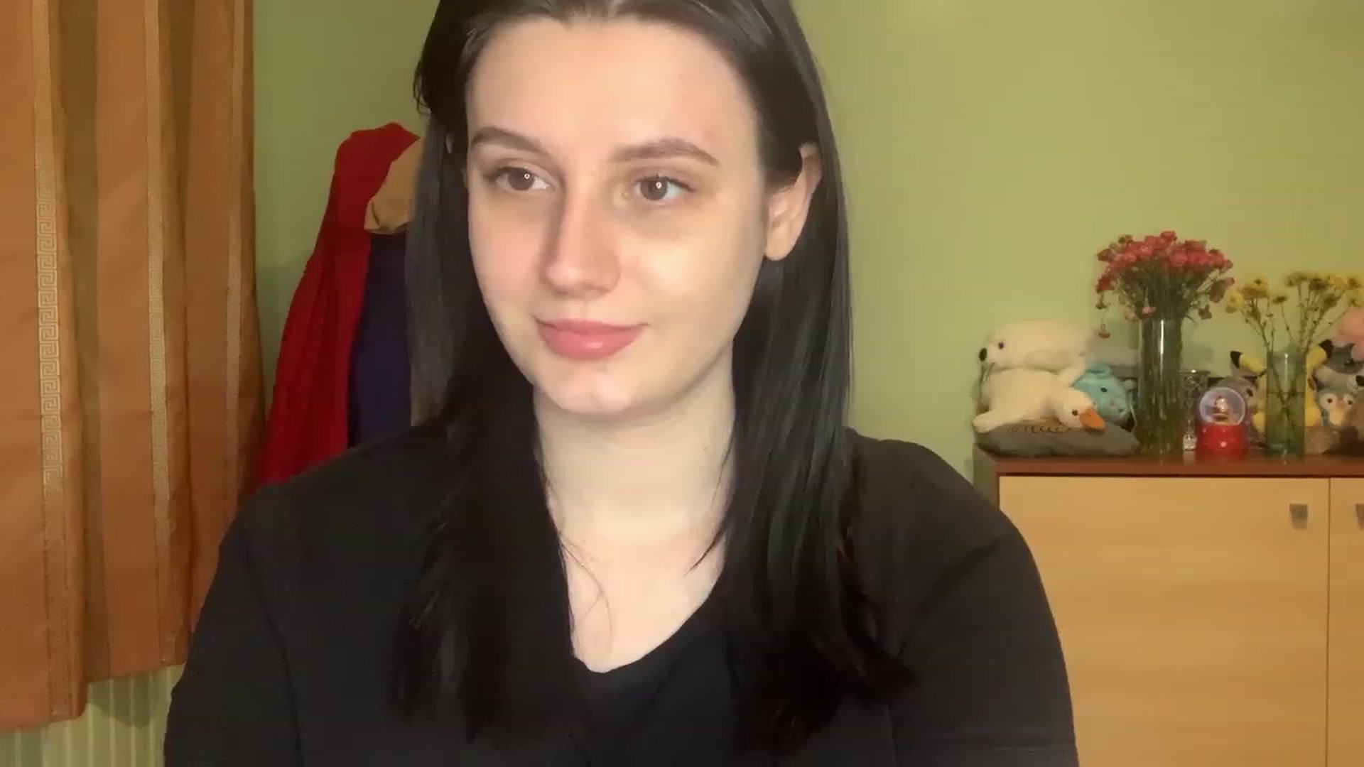 Gallery image thumbnail from Mavvka's myfreecams stream on, 12/15/2023, 21:46 image 6 of 20