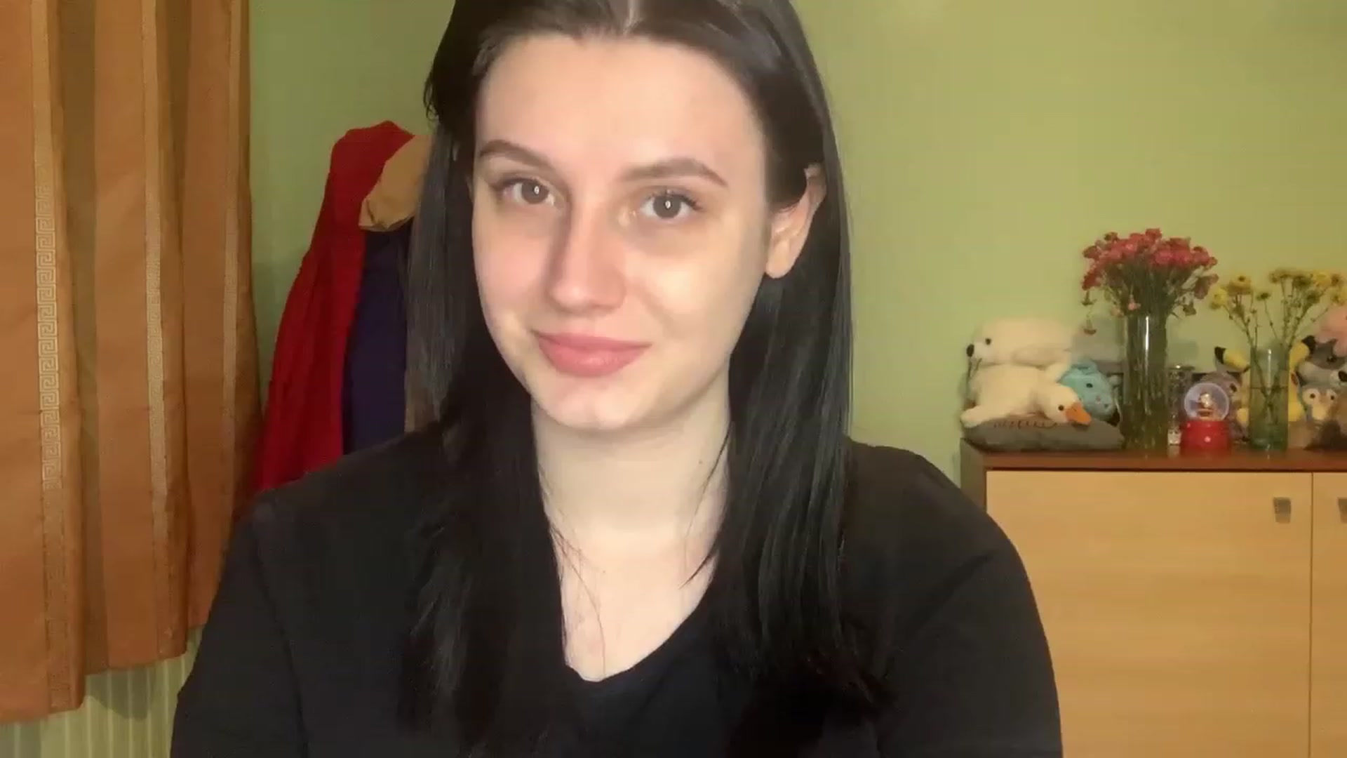Gallery image thumbnail from Mavvka's myfreecams stream on, 12/15/2023, 21:46 image 8 of 20