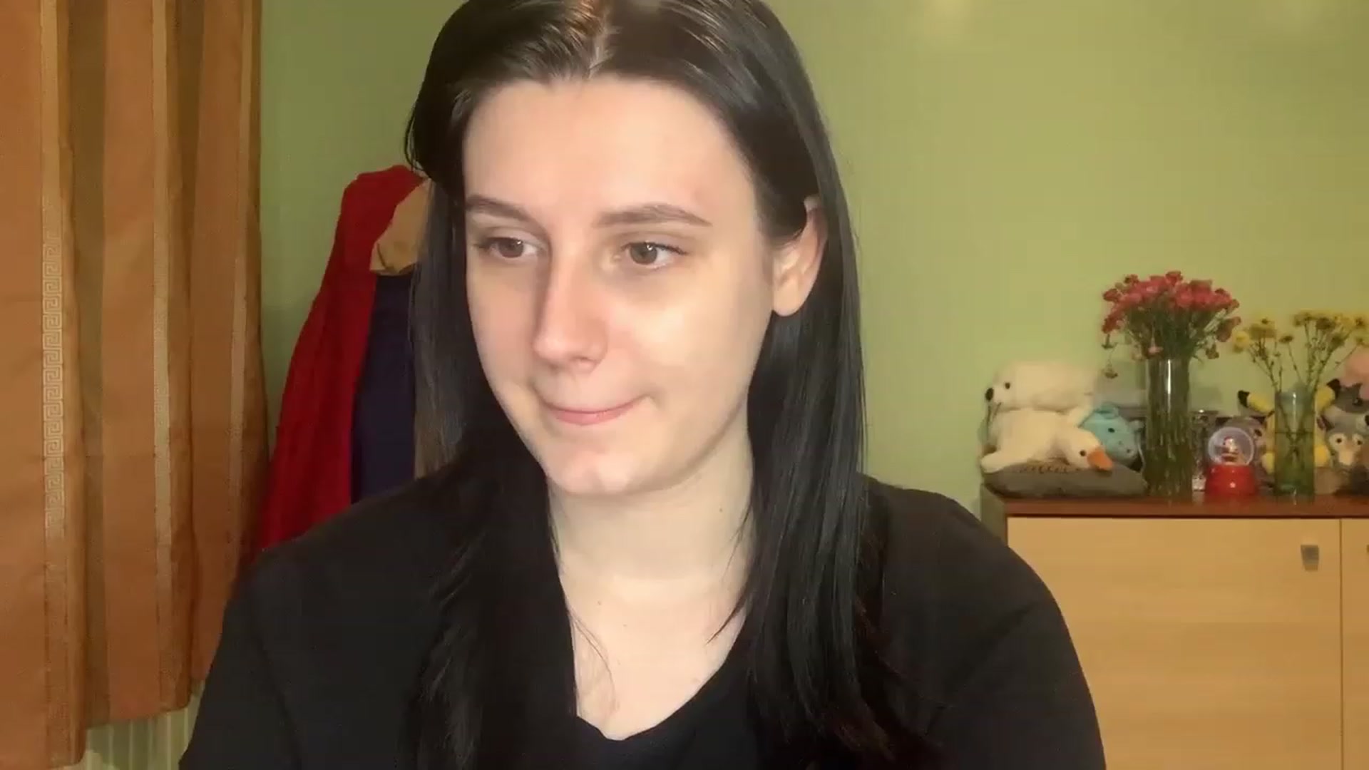 Gallery image thumbnail from Mavvka's myfreecams stream on, 12/15/2023, 21:46 image 4 of 20