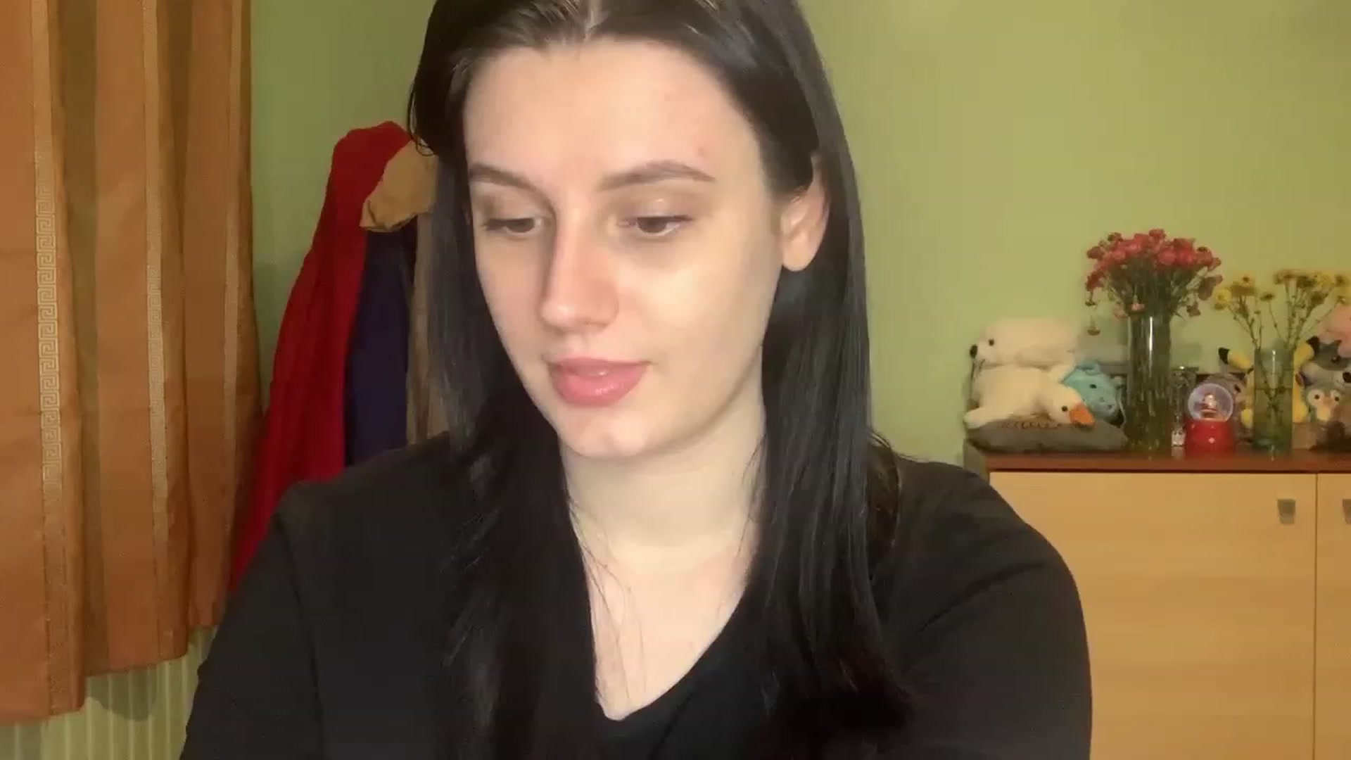Gallery image thumbnail from Mavvka's myfreecams stream on, 12/15/2023, 21:46 image 14 of 20