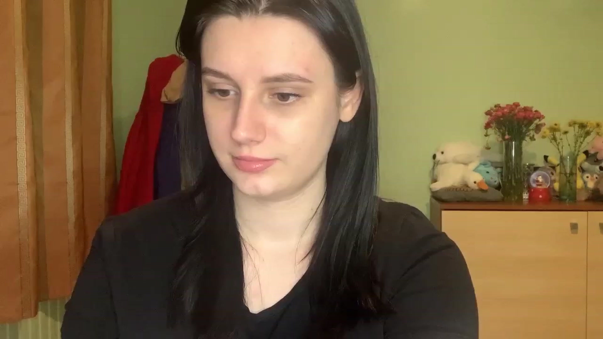 Gallery image thumbnail from Mavvka's myfreecams stream on, 12/15/2023, 21:46 image 10 of 20