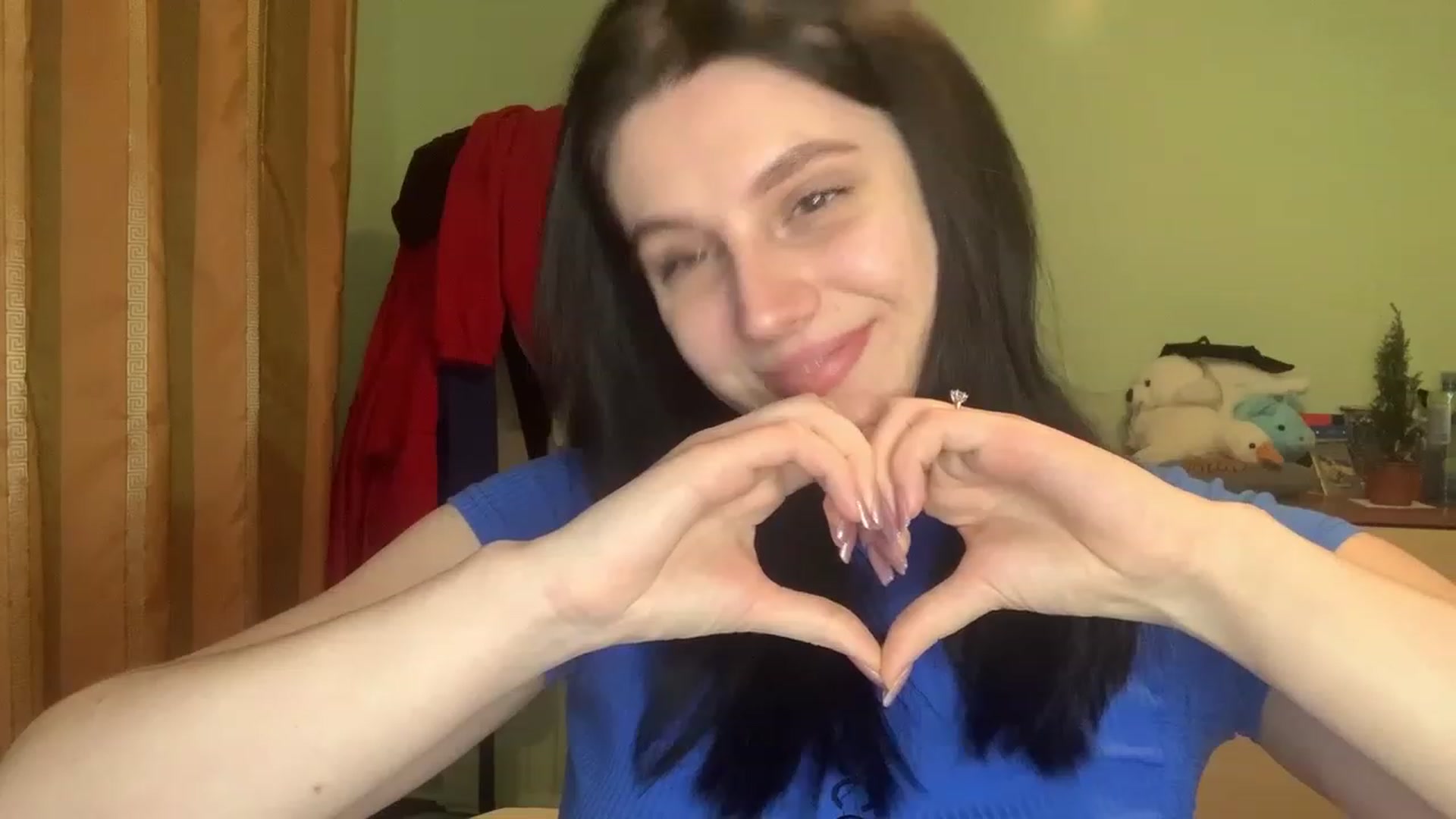 Gallery image thumbnail from Mavvka's myfreecams stream on, 12/23/2023, 22:09 image 14 of 20
