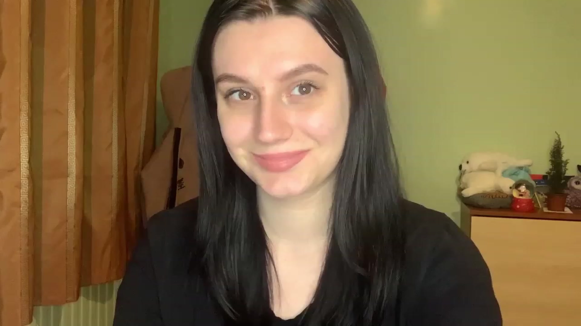 Gallery image thumbnail from Mavvka's myfreecams stream on, 12/24/2023, 21:46 image 10 of 20