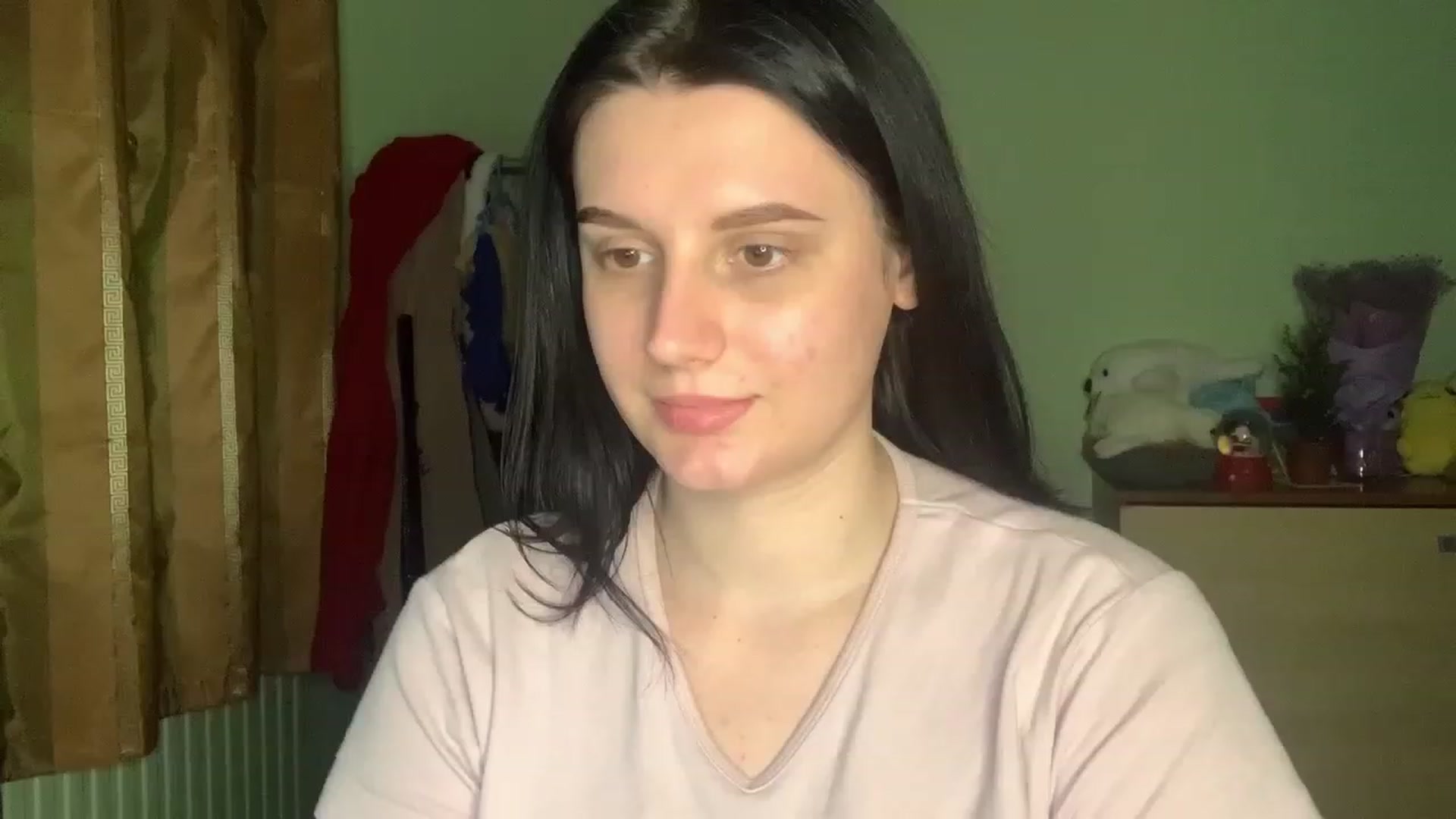 Gallery image thumbnail from Mavvka's myfreecams stream on, 12/28/2023, 23:46 image 16 of 20