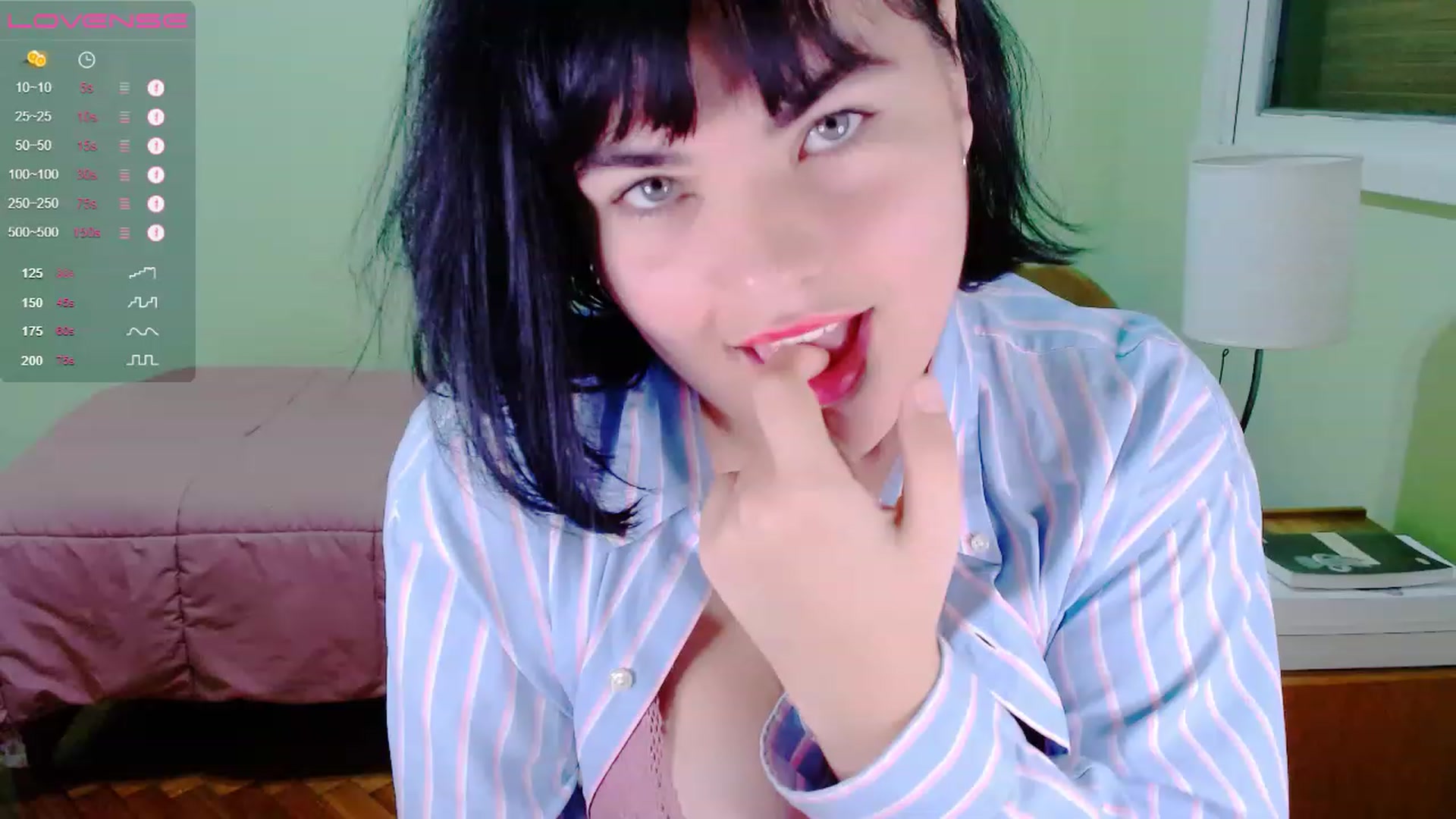 Gallery image thumbnail from Maween's myfreecams stream on, 06/17/2023, 20:35 image 2 of 20