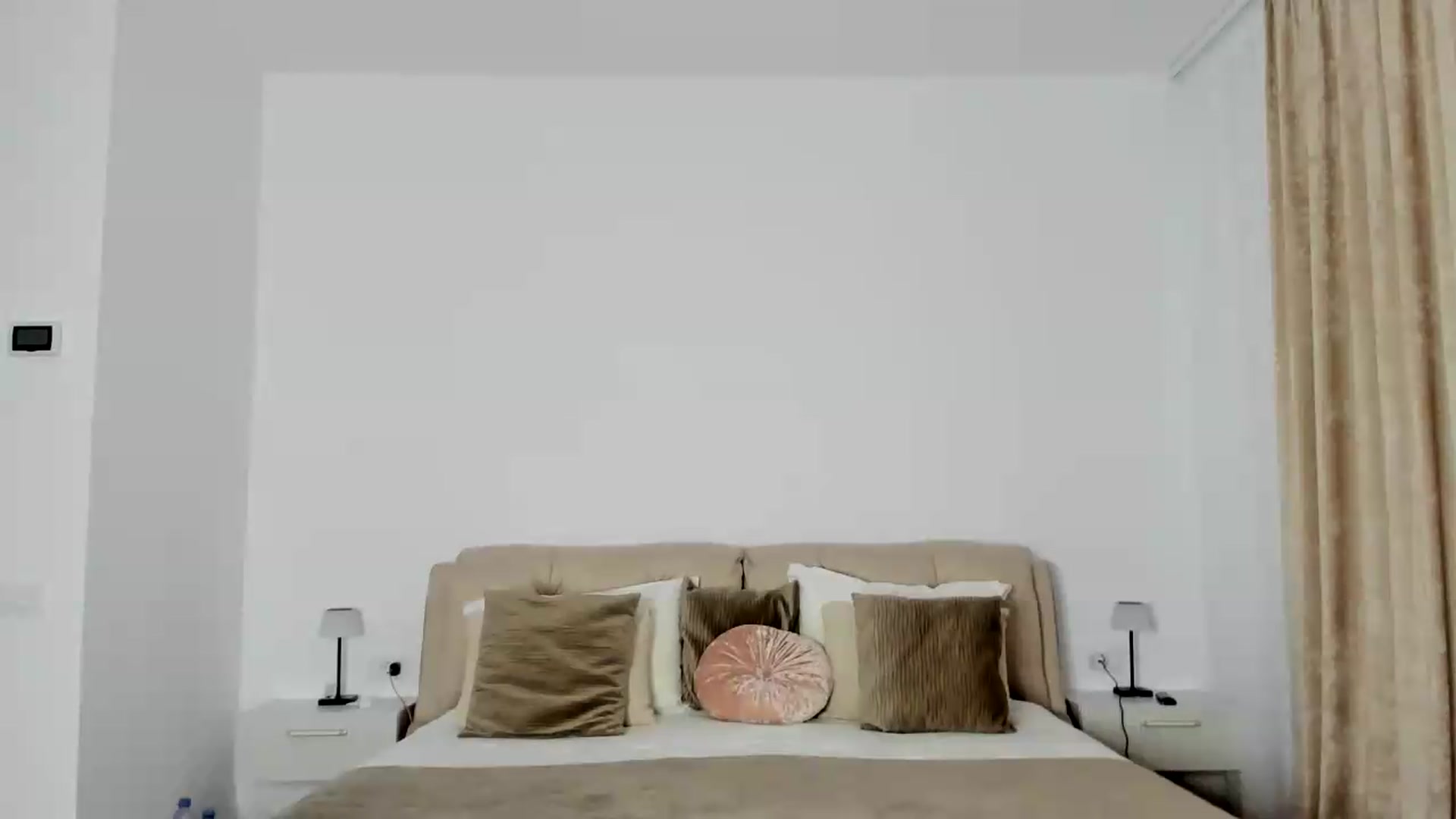Gallery image thumbnail from Maxblonde's myfreecams stream on, 08/14/2026, 17:48 image 14 of 20