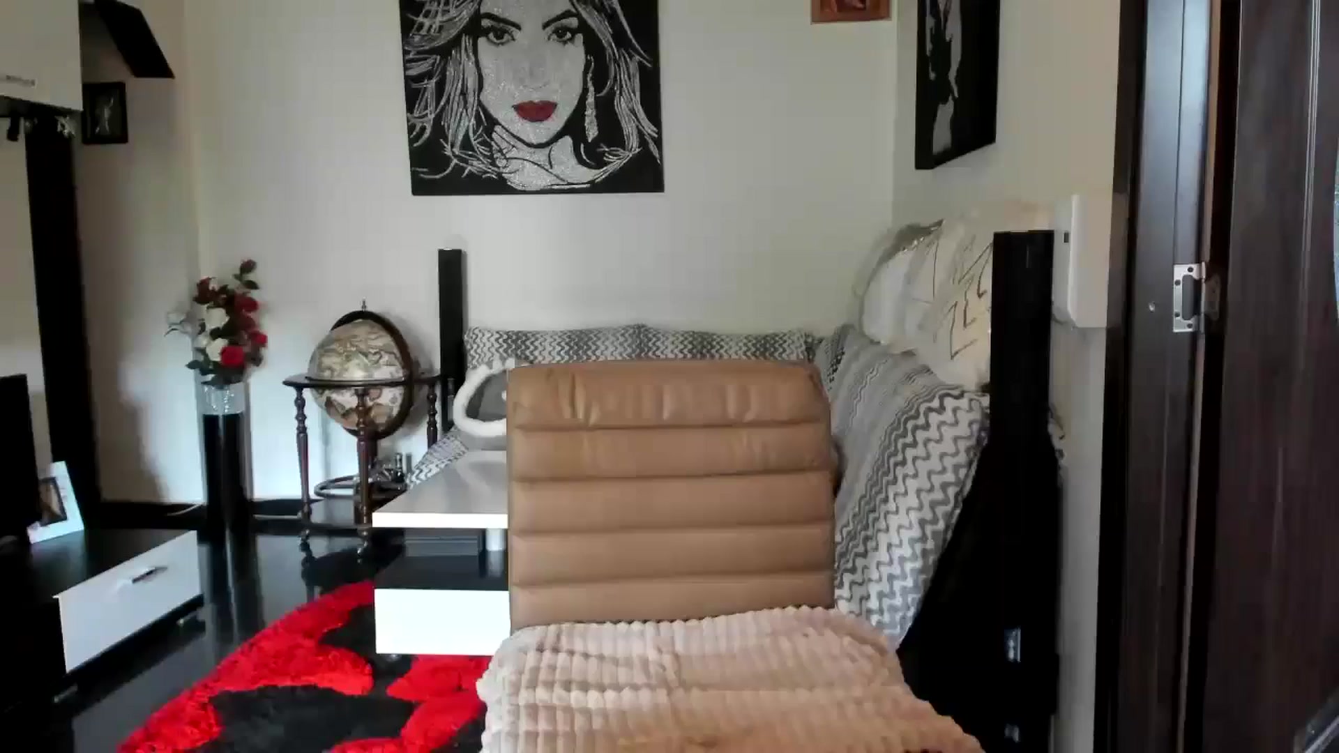 Gallery image thumbnail from Maxblonde22's myfreecams stream on, 07/02/2024, 12:10 image 6 of 20
